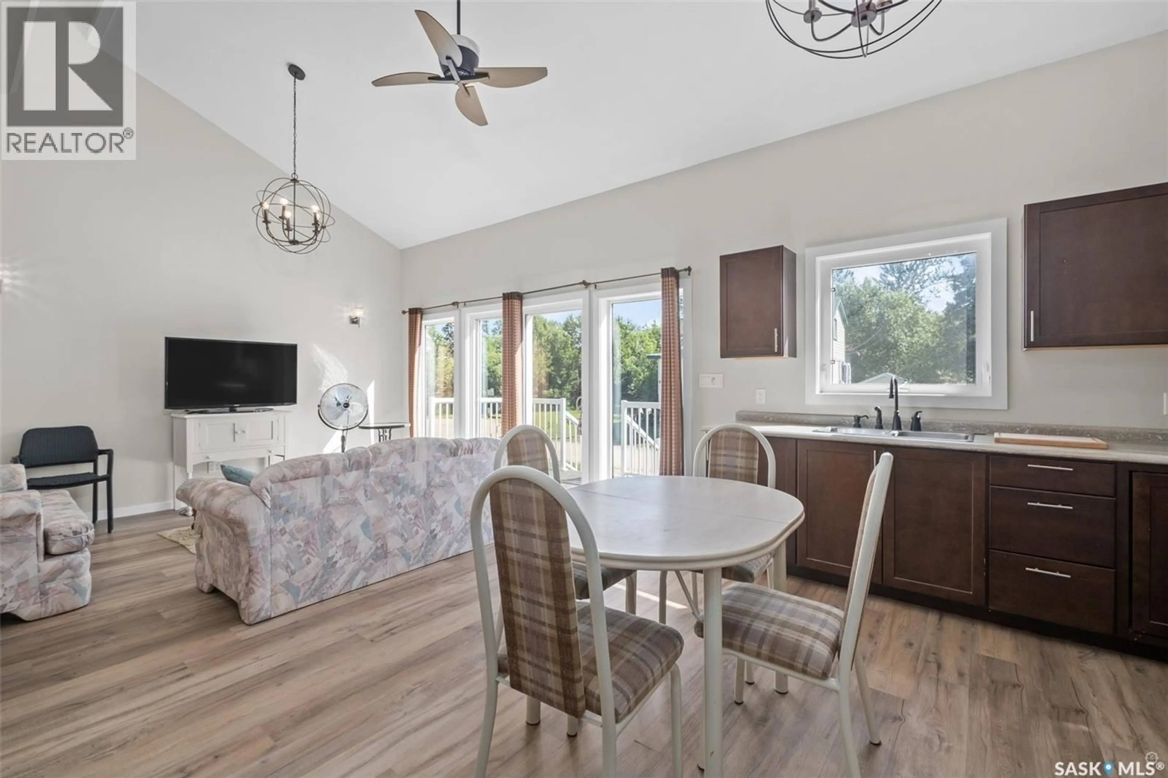 Open concept kitchen, unknown for 3 8TH STREET, Lakeland Rm No. 521 Saskatchewan S0J0N0