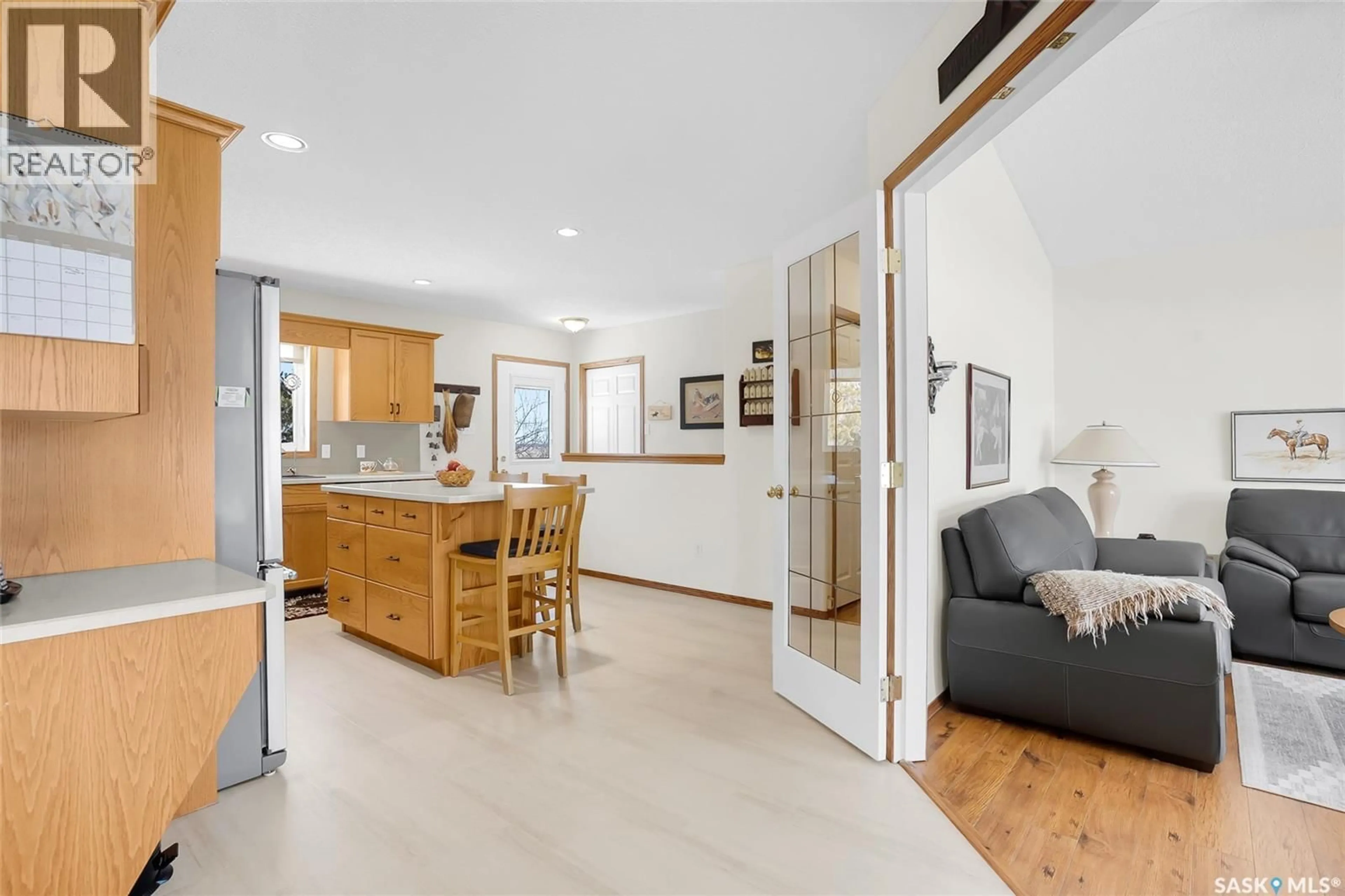 Open concept kitchen, unknown for SUNRISE SADDLERY ACREAGE, Corman Park Rm No. 344 Saskatchewan S0K0J0