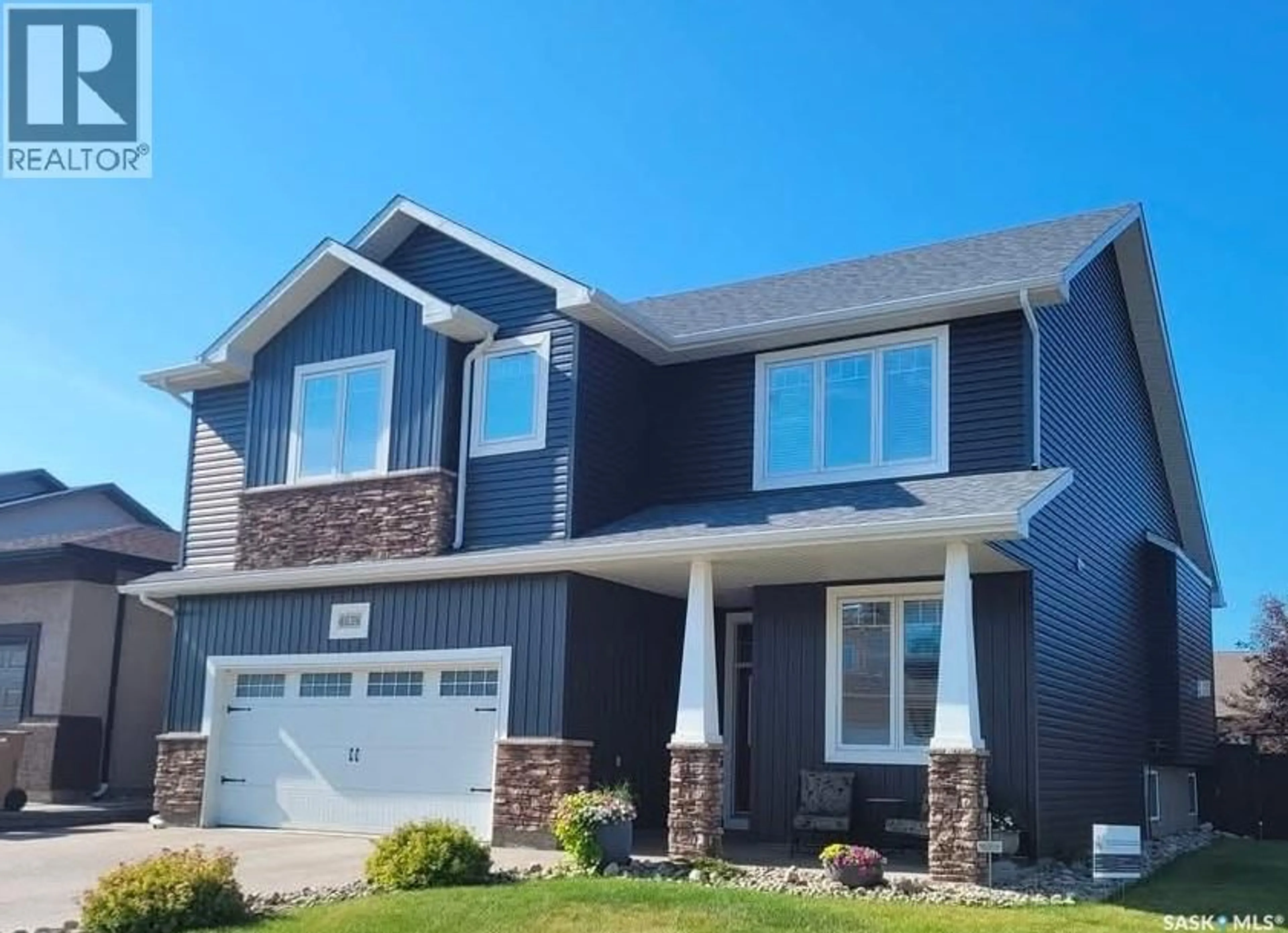 Home with vinyl exterior material, street for 4839 MAZINKE CRESCENT, Regina Saskatchewan S4X4V1