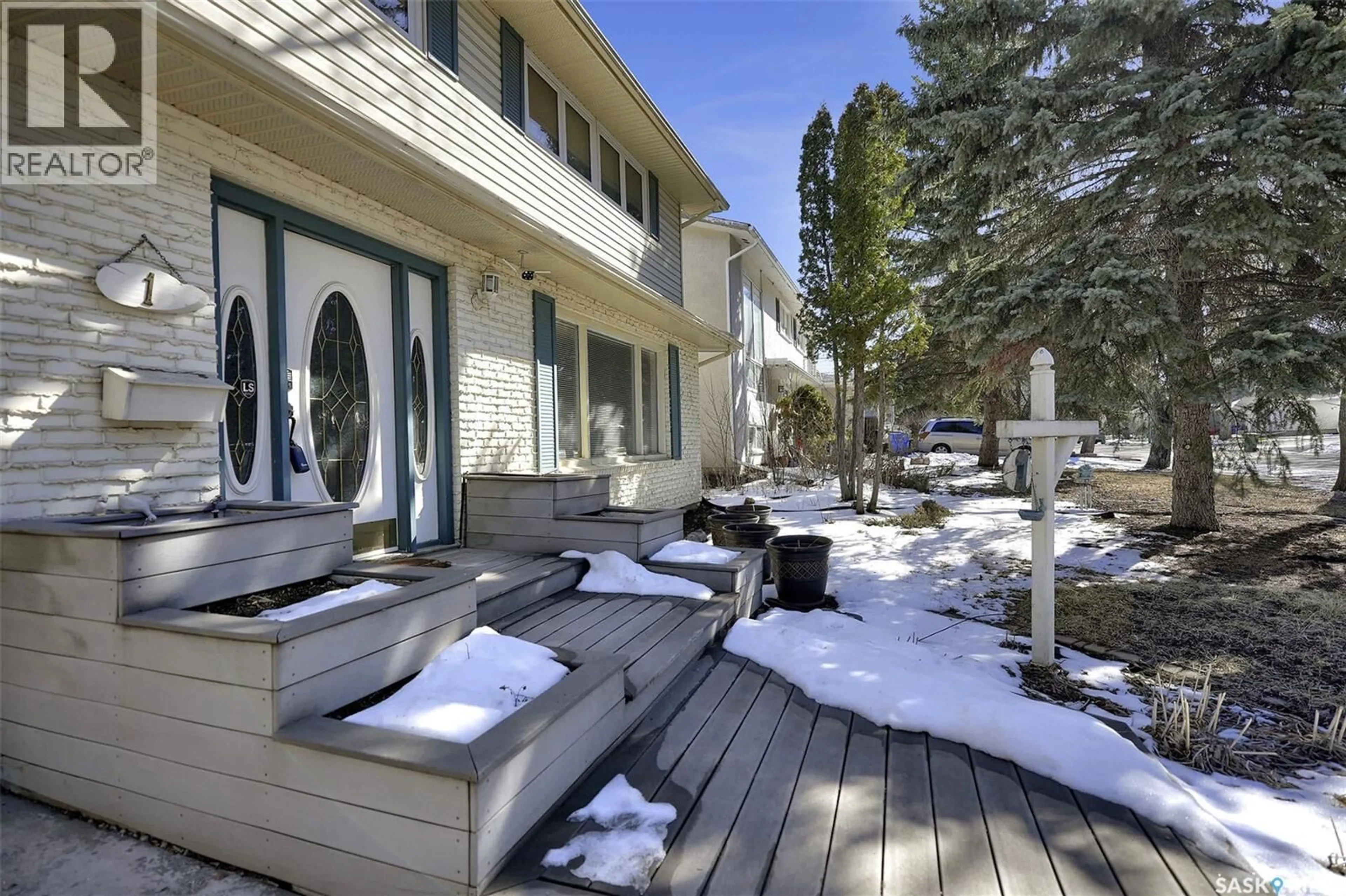 Patio, unknown for 1 CULLITON CRESCENT, Regina Saskatchewan S4S4J5