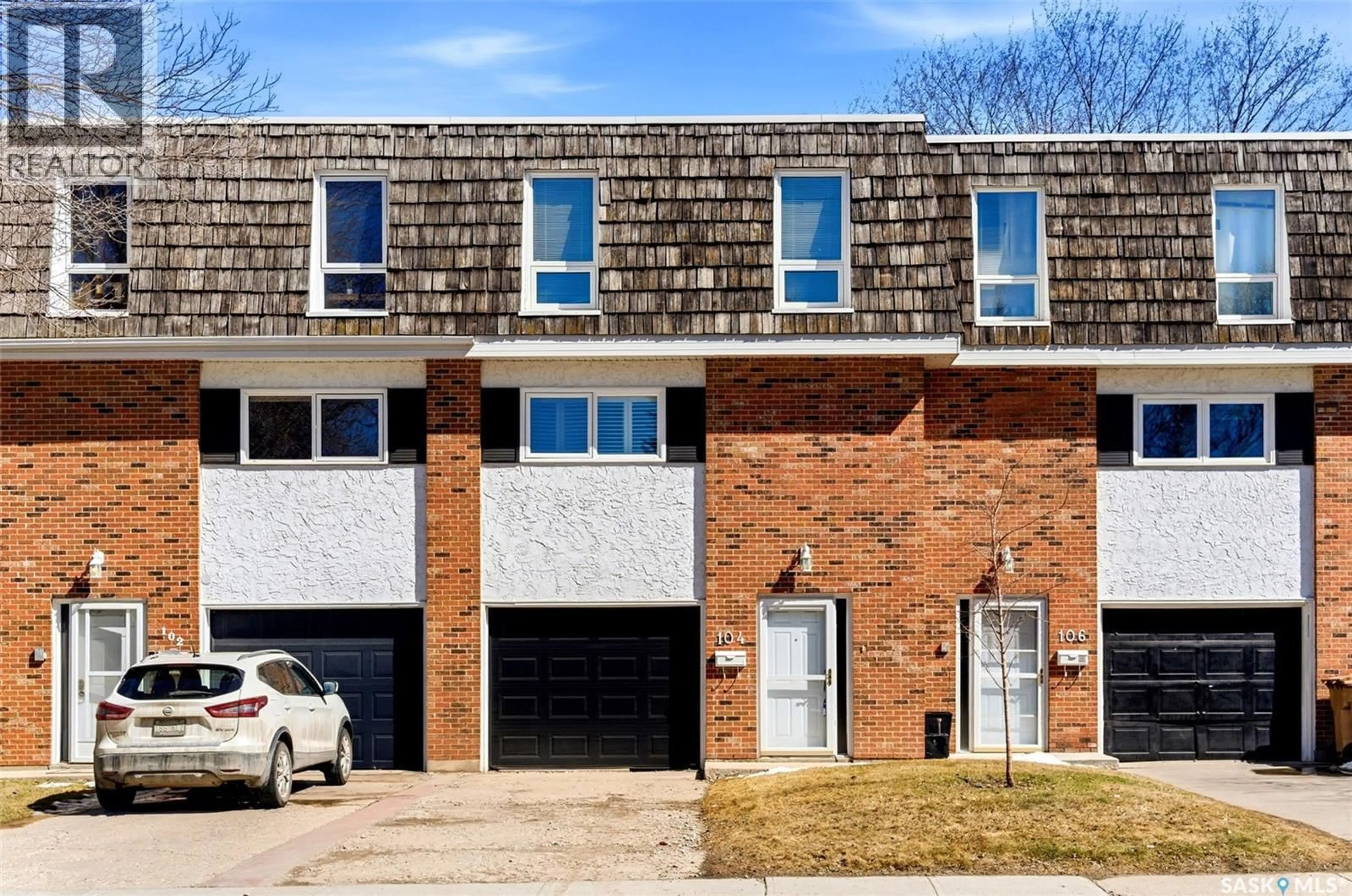 Home with brick exterior material, street for 104 LOCKWOOD ROAD, Regina Saskatchewan S4S3G2