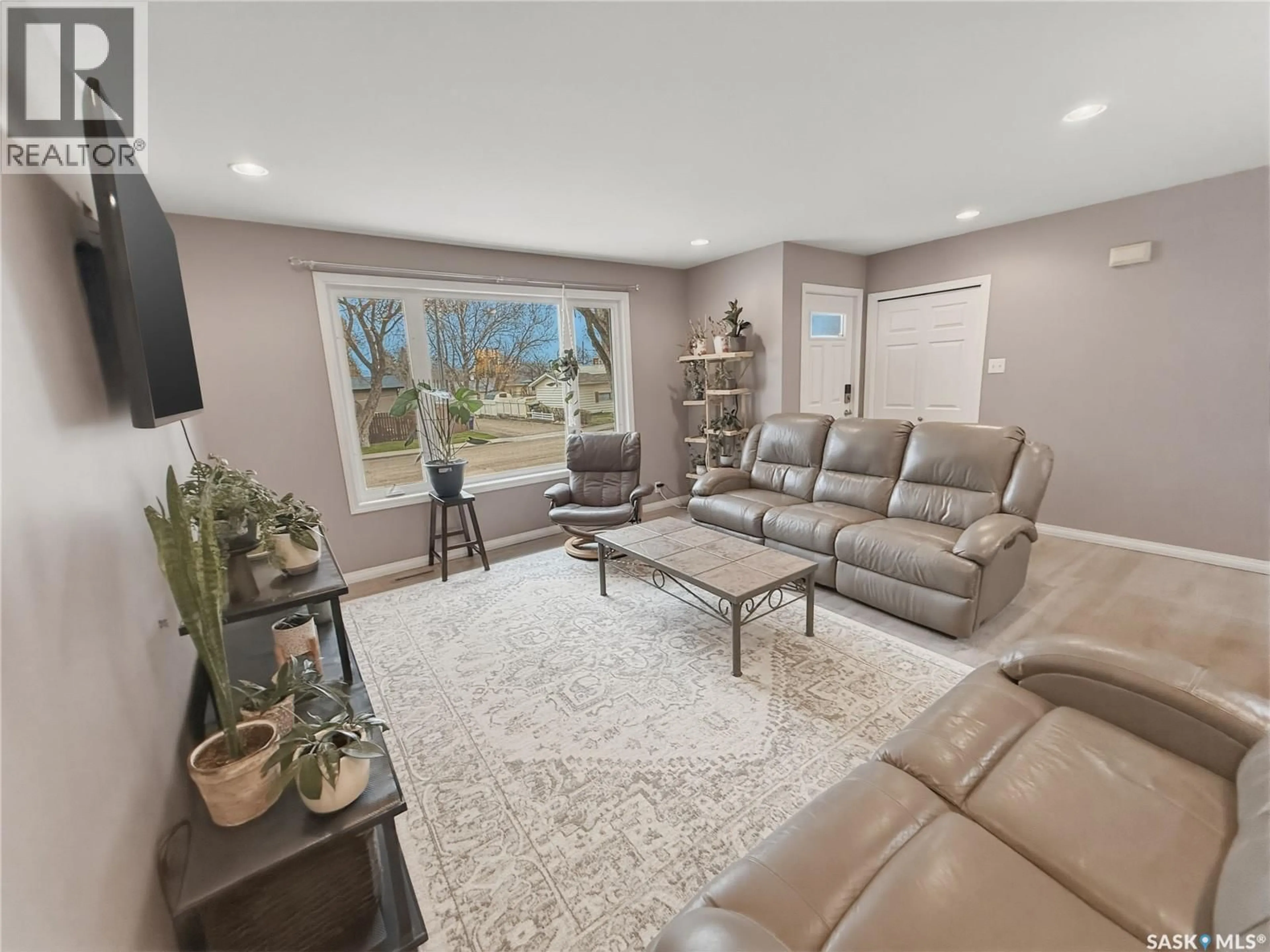 Living room with furniture, unknown for 488 3RD AVENUE, Swift Current Saskatchewan S9H3K8