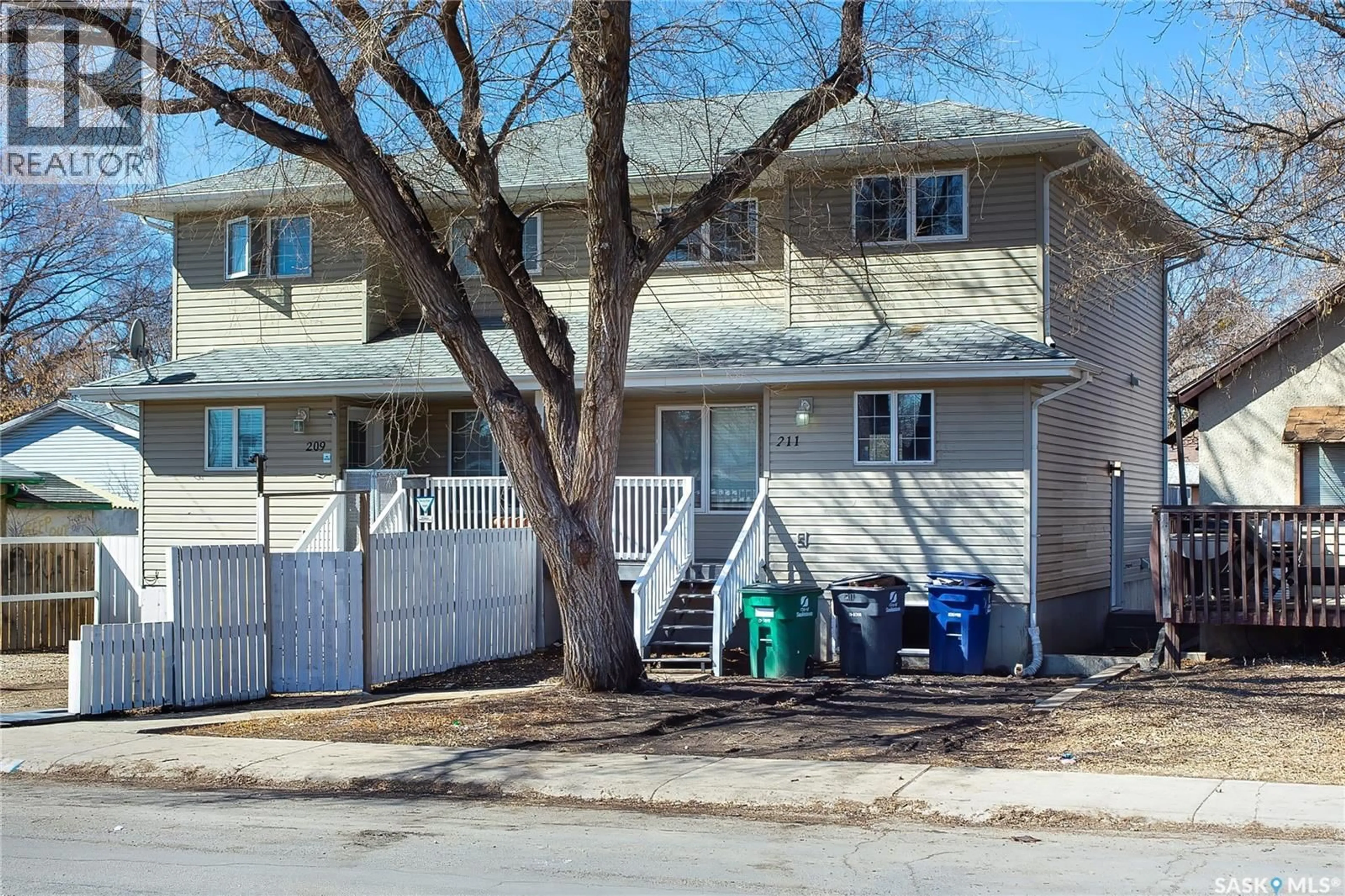 Unknown for 211 N AVENUE N, Saskatoon Saskatchewan S7L2T2