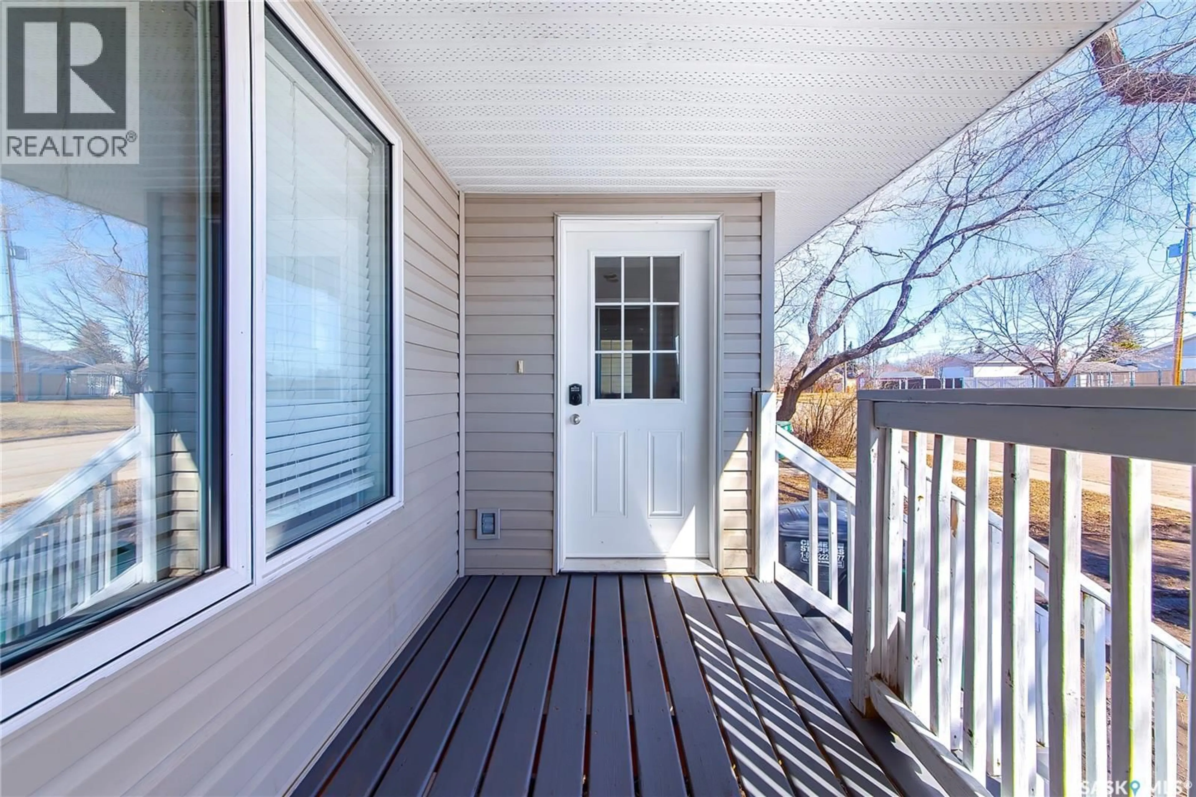 Unknown for 211 N AVENUE N, Saskatoon Saskatchewan S7L2T2