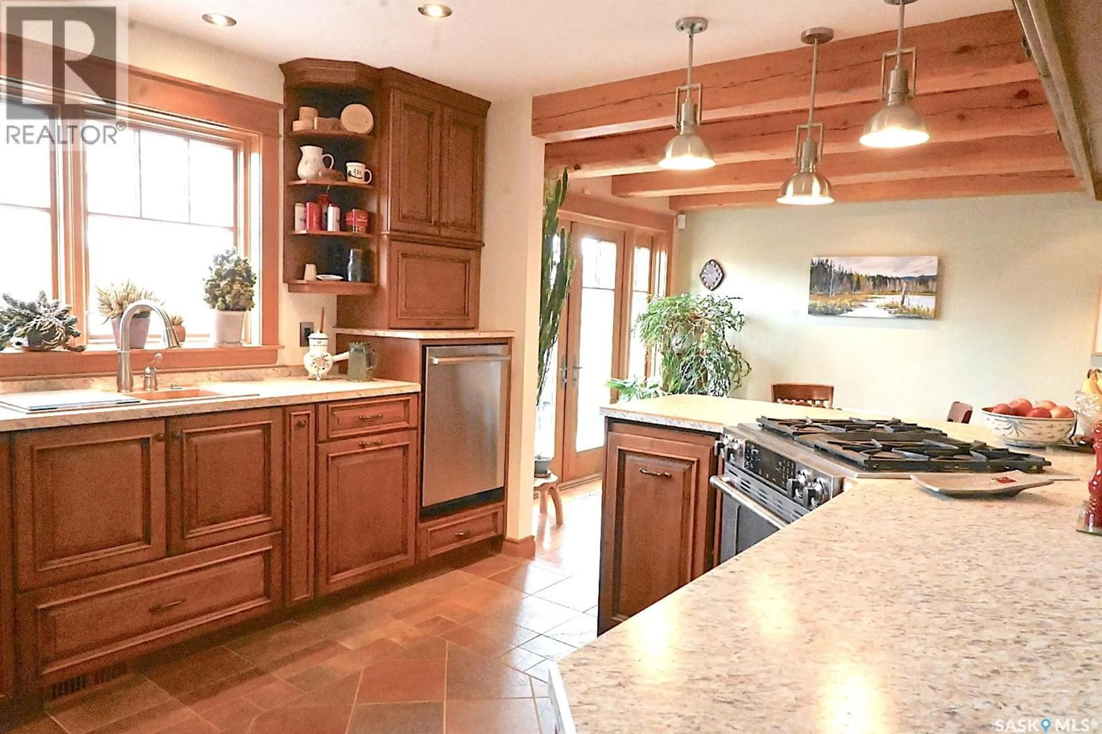 Open concept kitchen, ceramic/tile floor for 18 RUPERT DRIVE, Saskatoon Saskatchewan S7K1B2