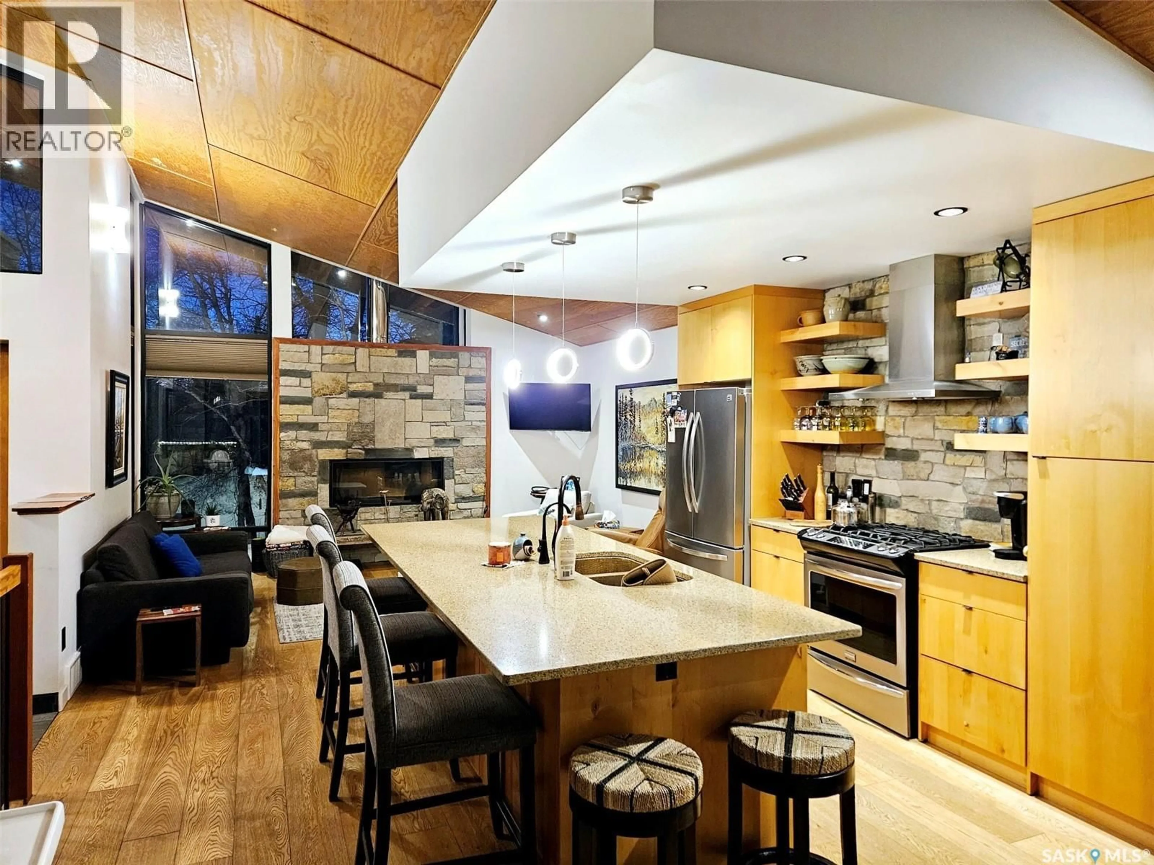 Open concept kitchen, unknown for 14 COCAPA AVENUE, Kenosee Lake Saskatchewan S0C0S0