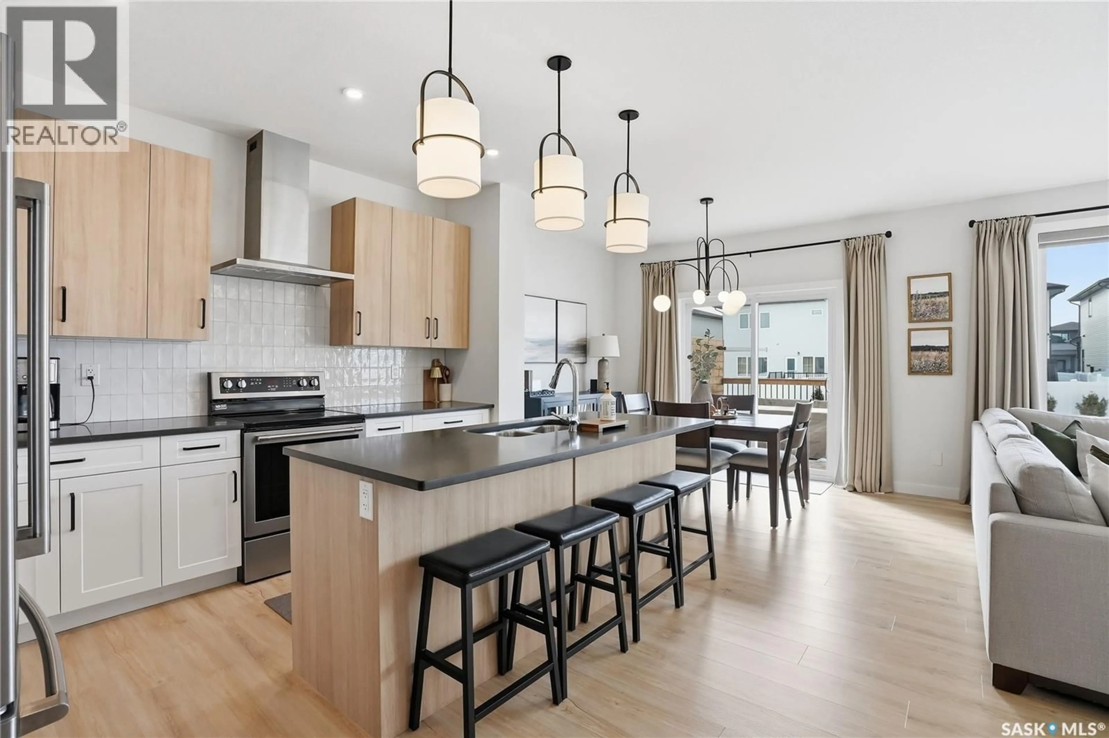 Open concept kitchen, unknown for 606 DELAINEY ROAD, Saskatoon Saskatchewan S7V0N3