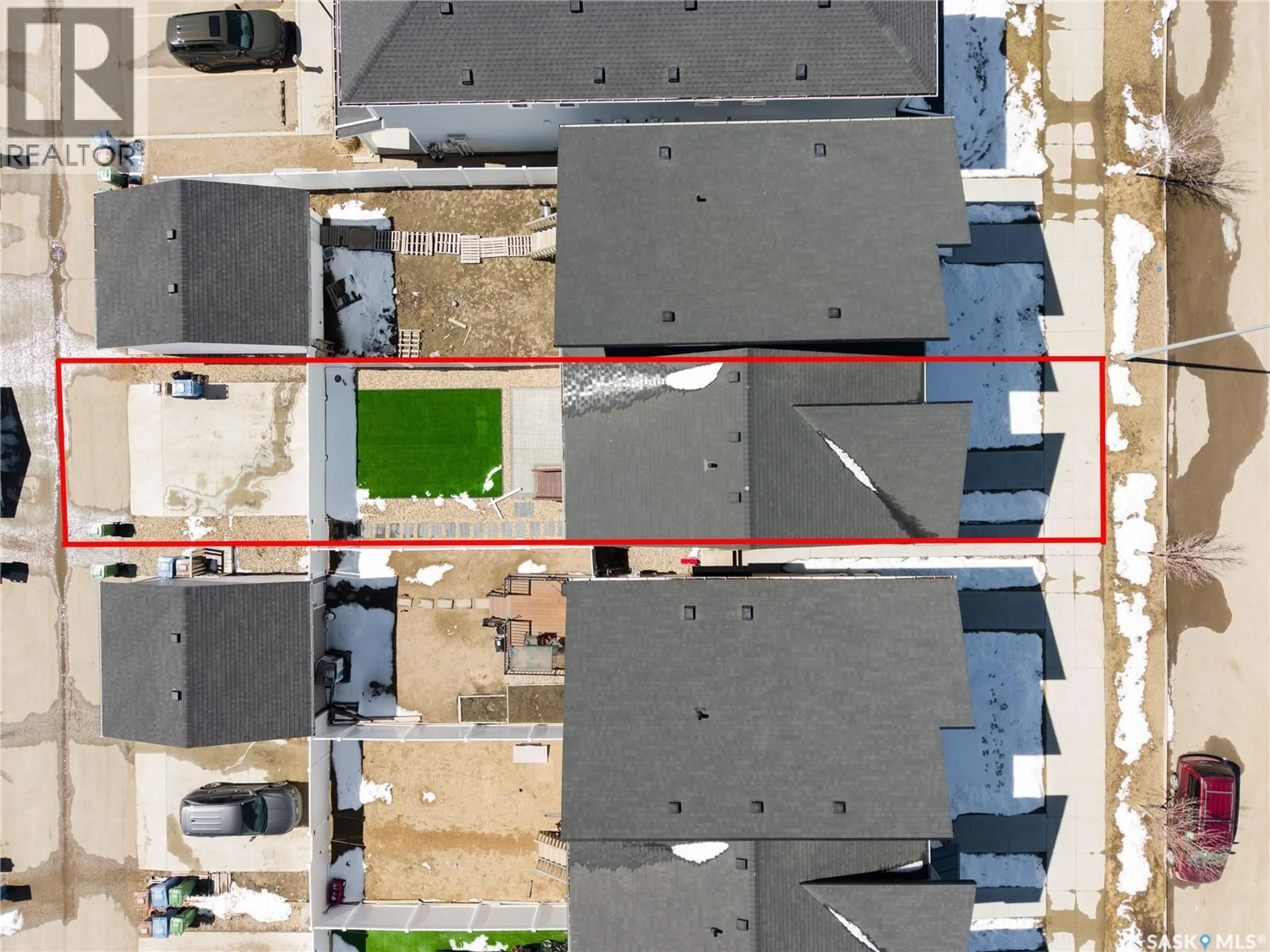 A pic from outside/outdoor area/front of a property/back of a property/a pic from drone, street for 5617 TUTOR WAY, Regina Saskatchewan S4W0N5