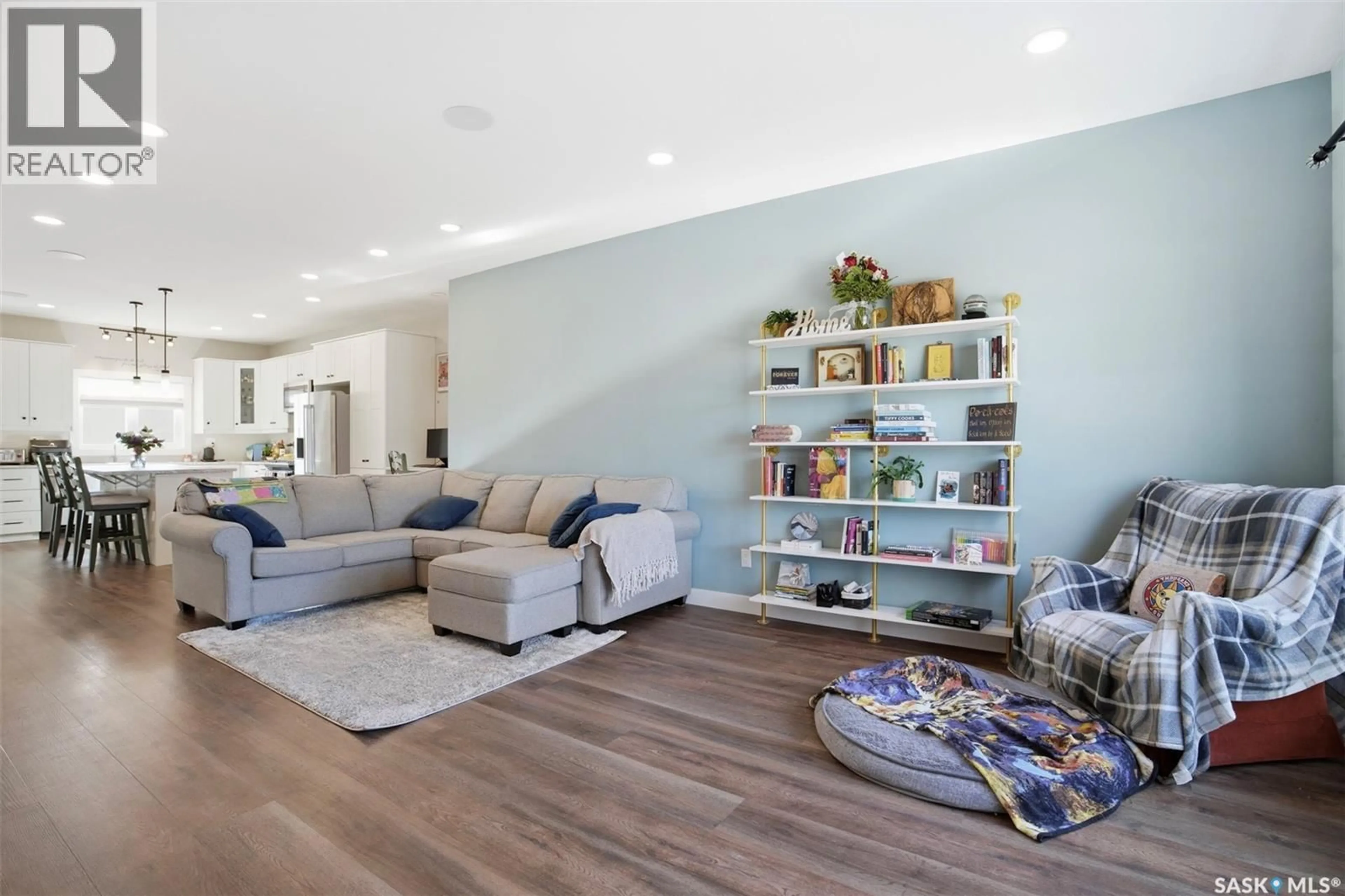 Living room with furniture, unknown for 1409 2ND AVENUE, Saskatoon Saskatchewan S7K2E7