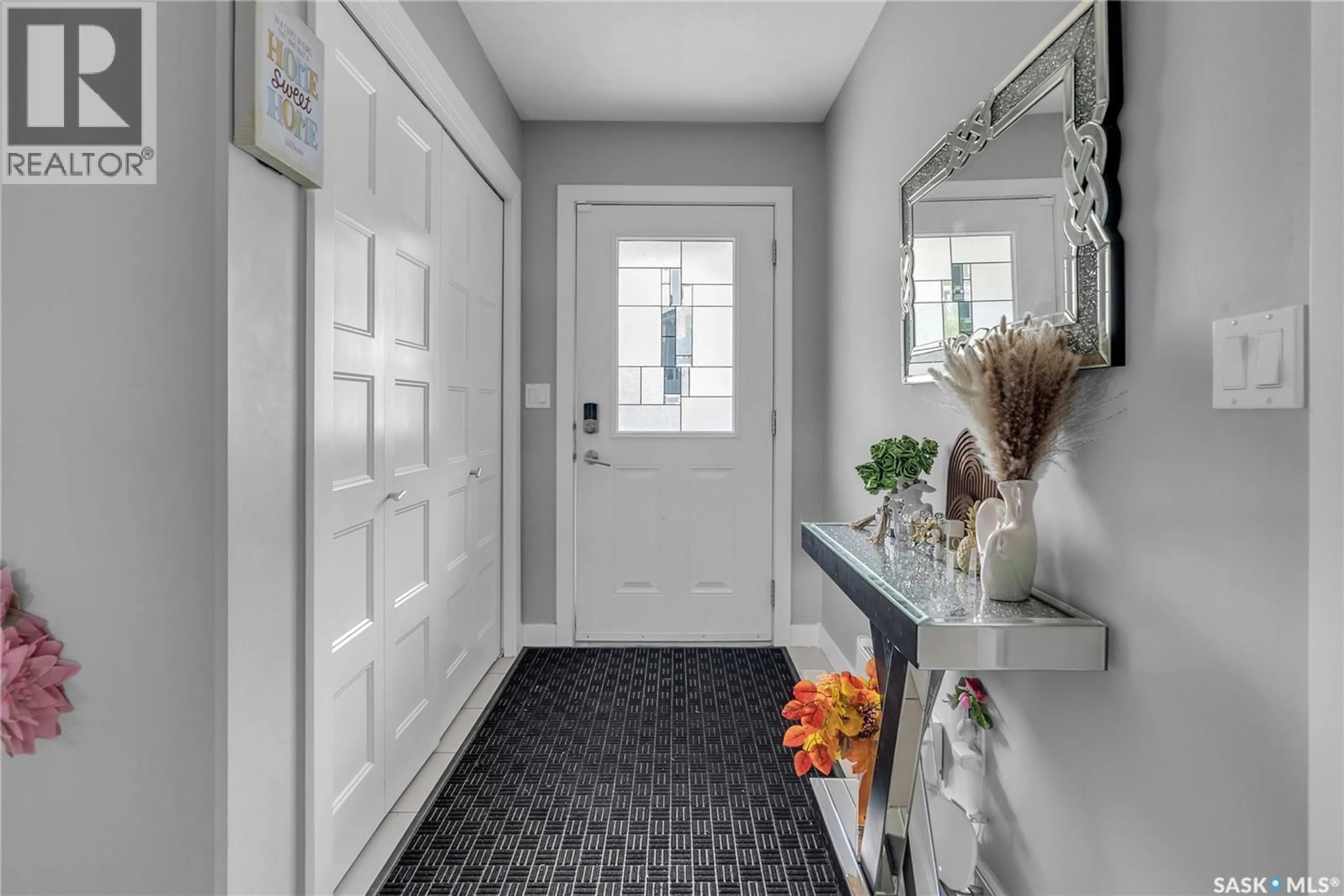 Indoor entryway for 309 315 KLOPPENBURG LINK, Saskatoon Saskatchewan S7W0V9