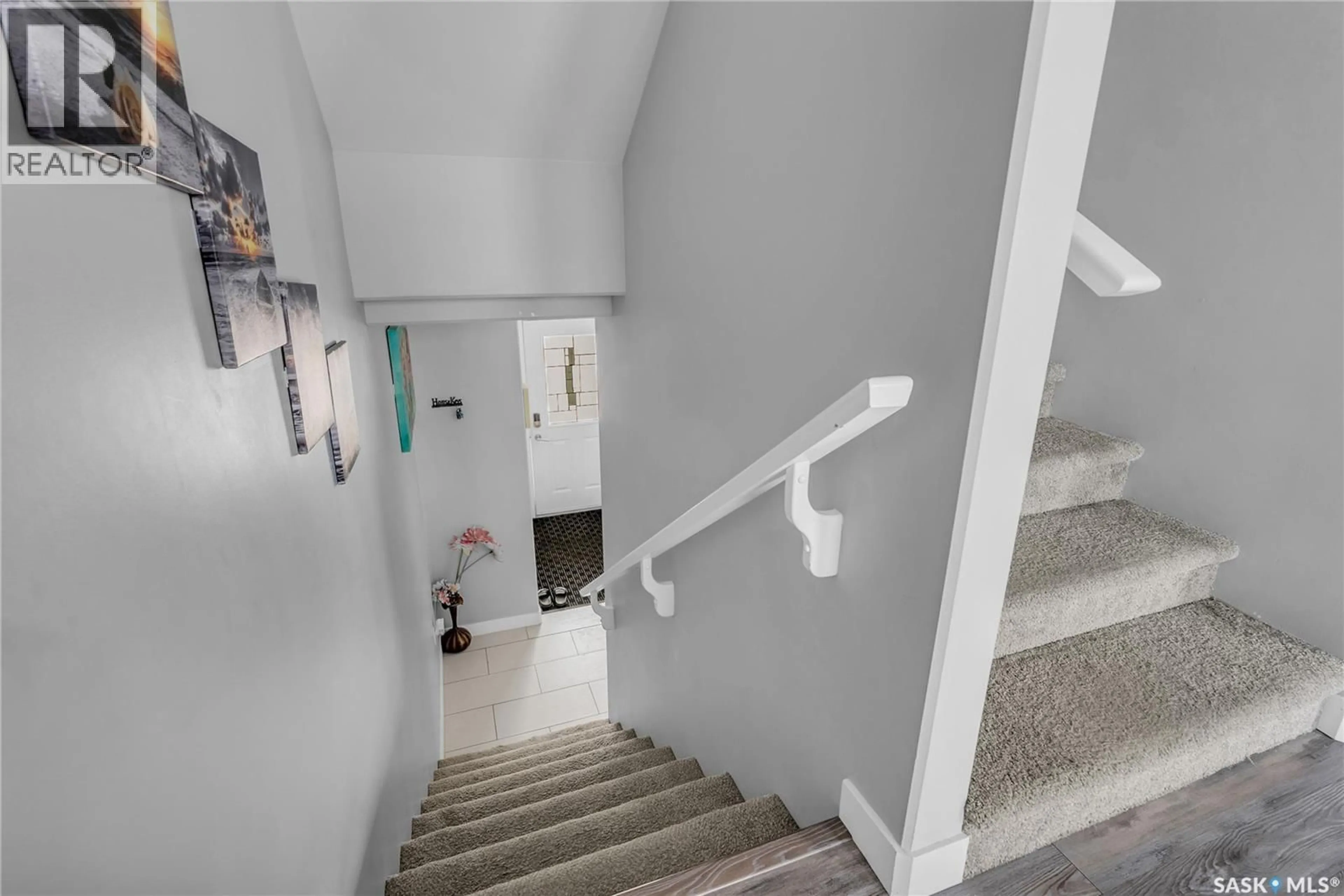 Stairs for 309 315 KLOPPENBURG LINK, Saskatoon Saskatchewan S7W0V9