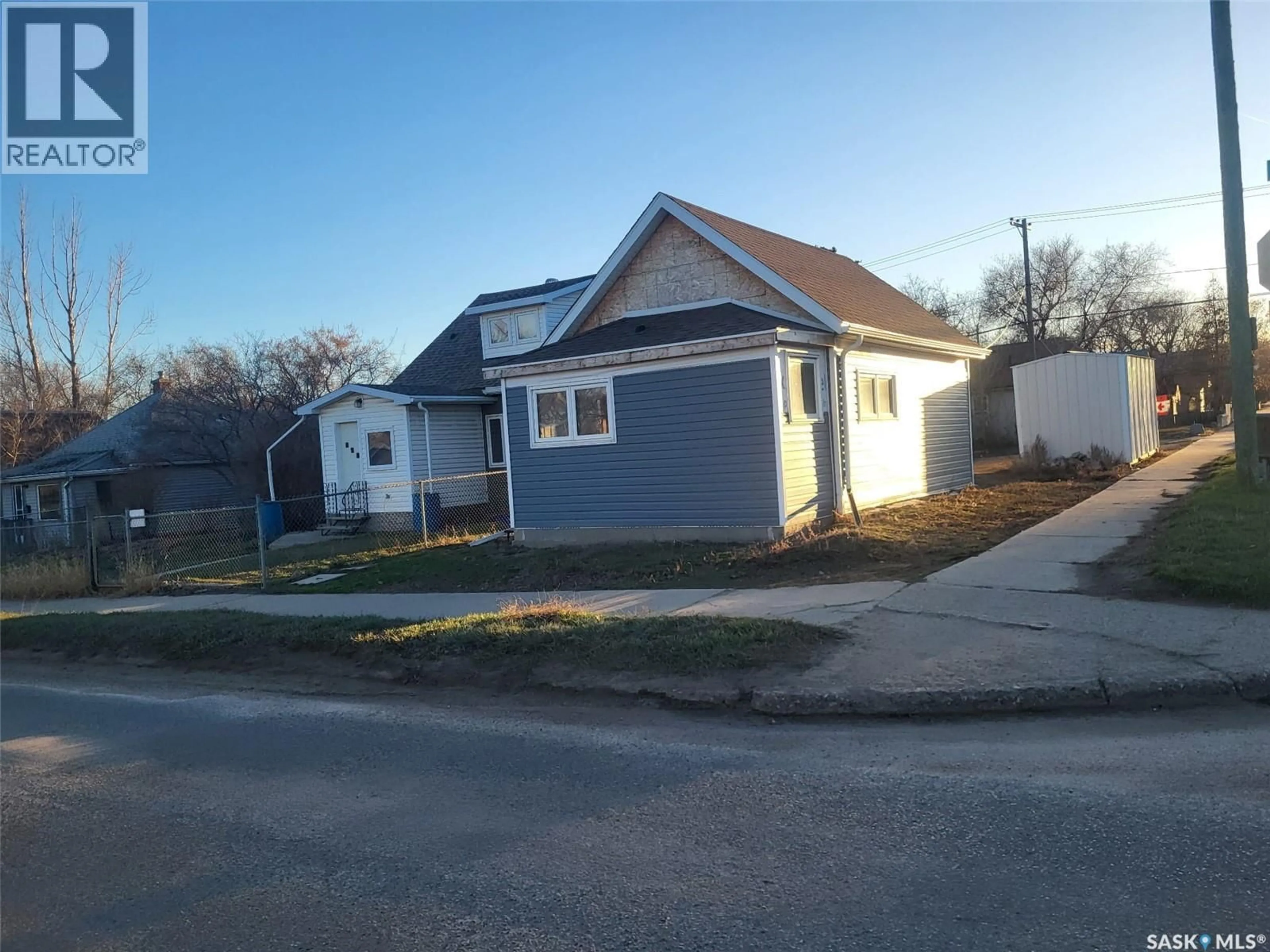 A pic from outside/outdoor area/front of a property/back of a property/a pic from drone, street for 538 9TH AVENUE, Moose Jaw Saskatchewan S6H4H7