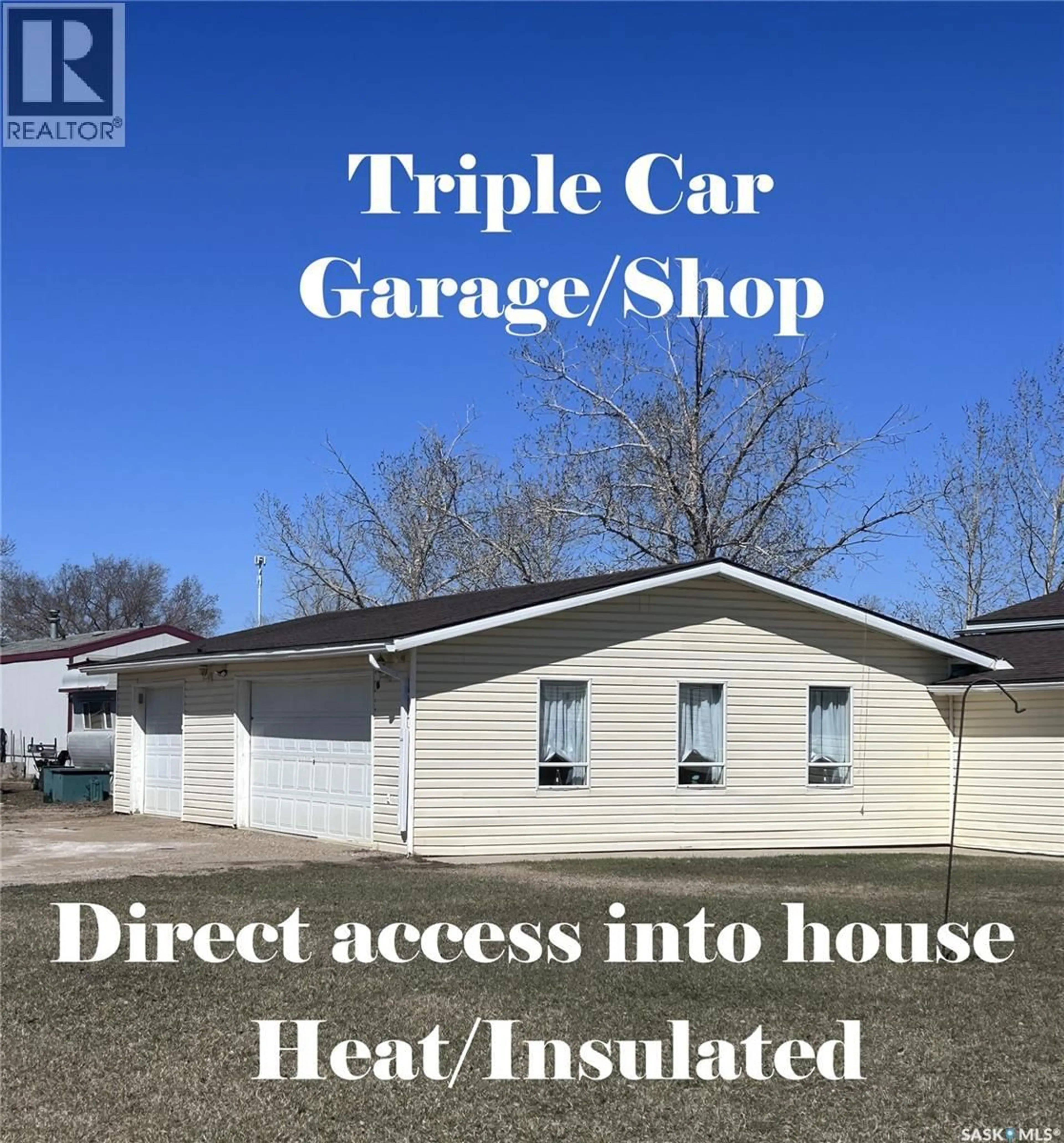 Indoor garage for 301 WILLOW PARK GREEN, Estevan Saskatchewan S4A2R9