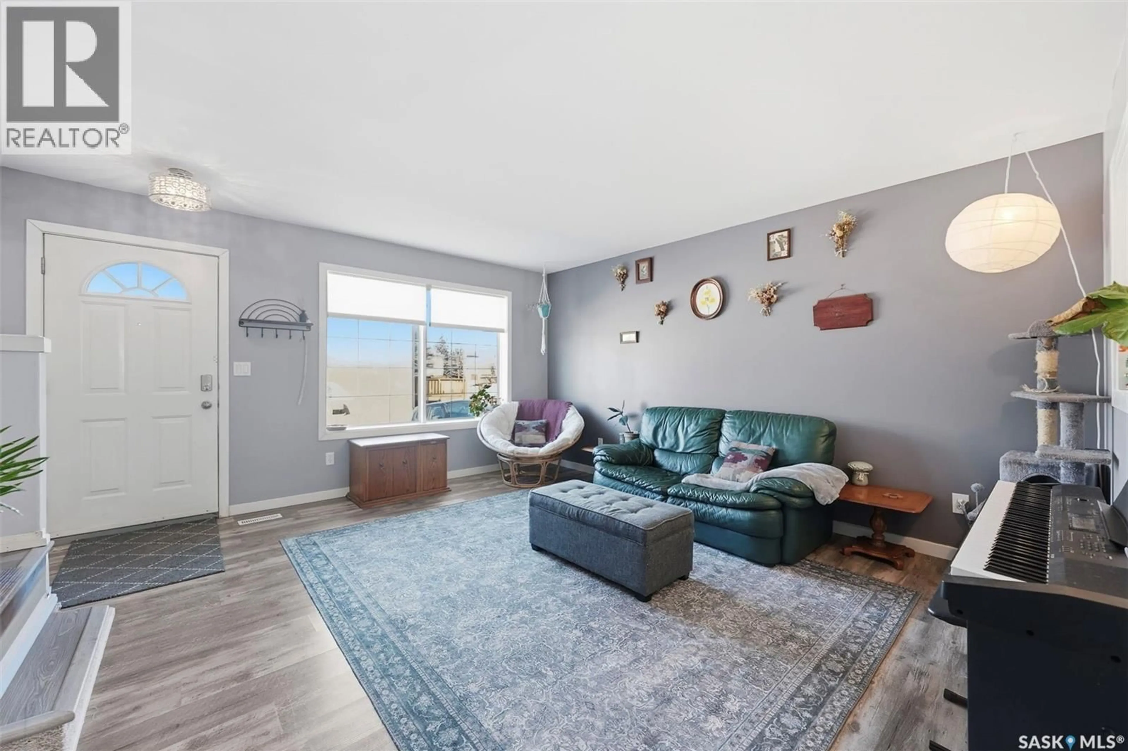 Living room with furniture, unknown for 663 - 131 BECKETT CRESCENT, Saskatoon Saskatchewan S7N4X2