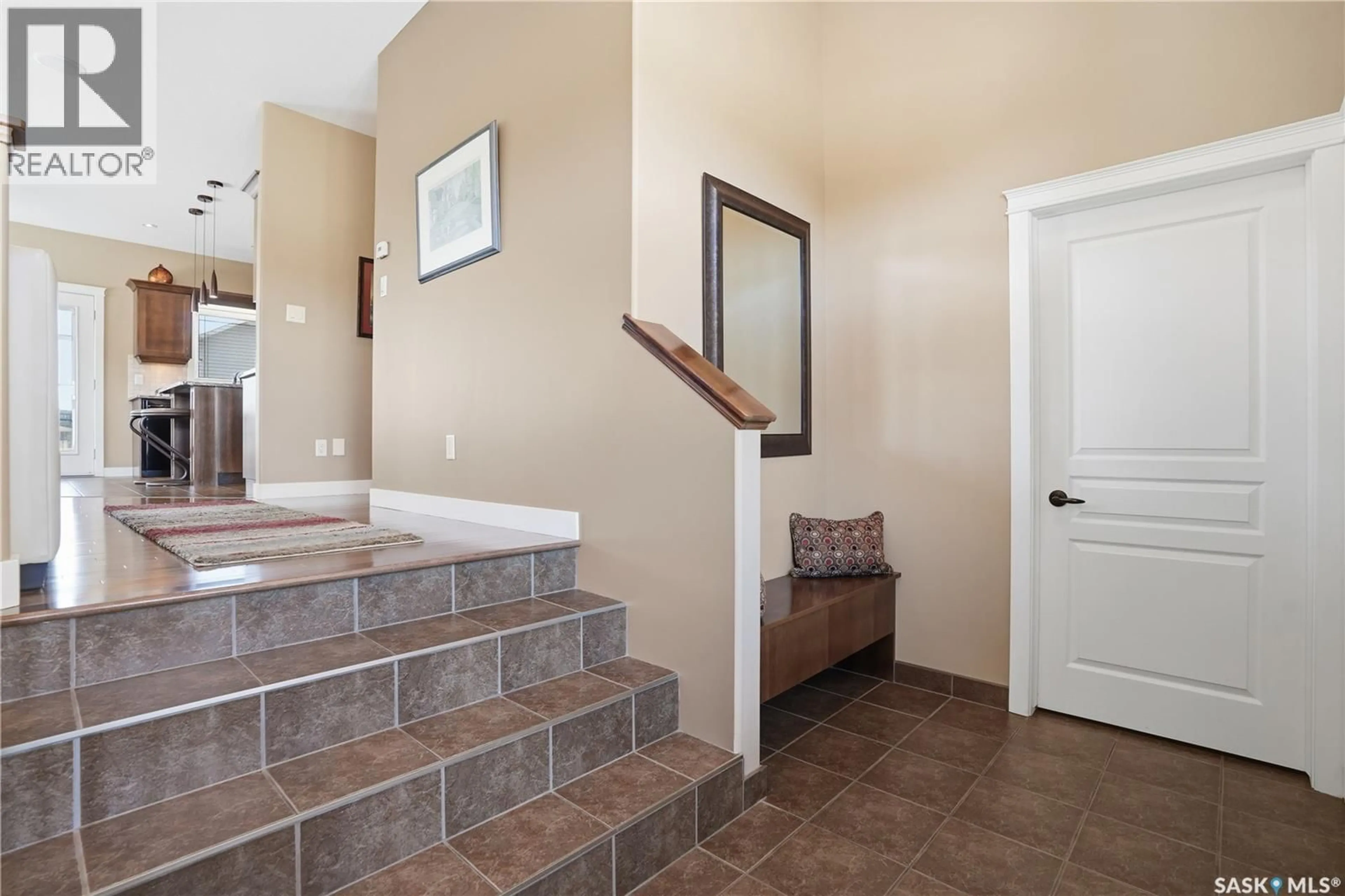 Indoor entryway for 4150 GOLDFINCH WAY, Regina Saskatchewan S4V1N1