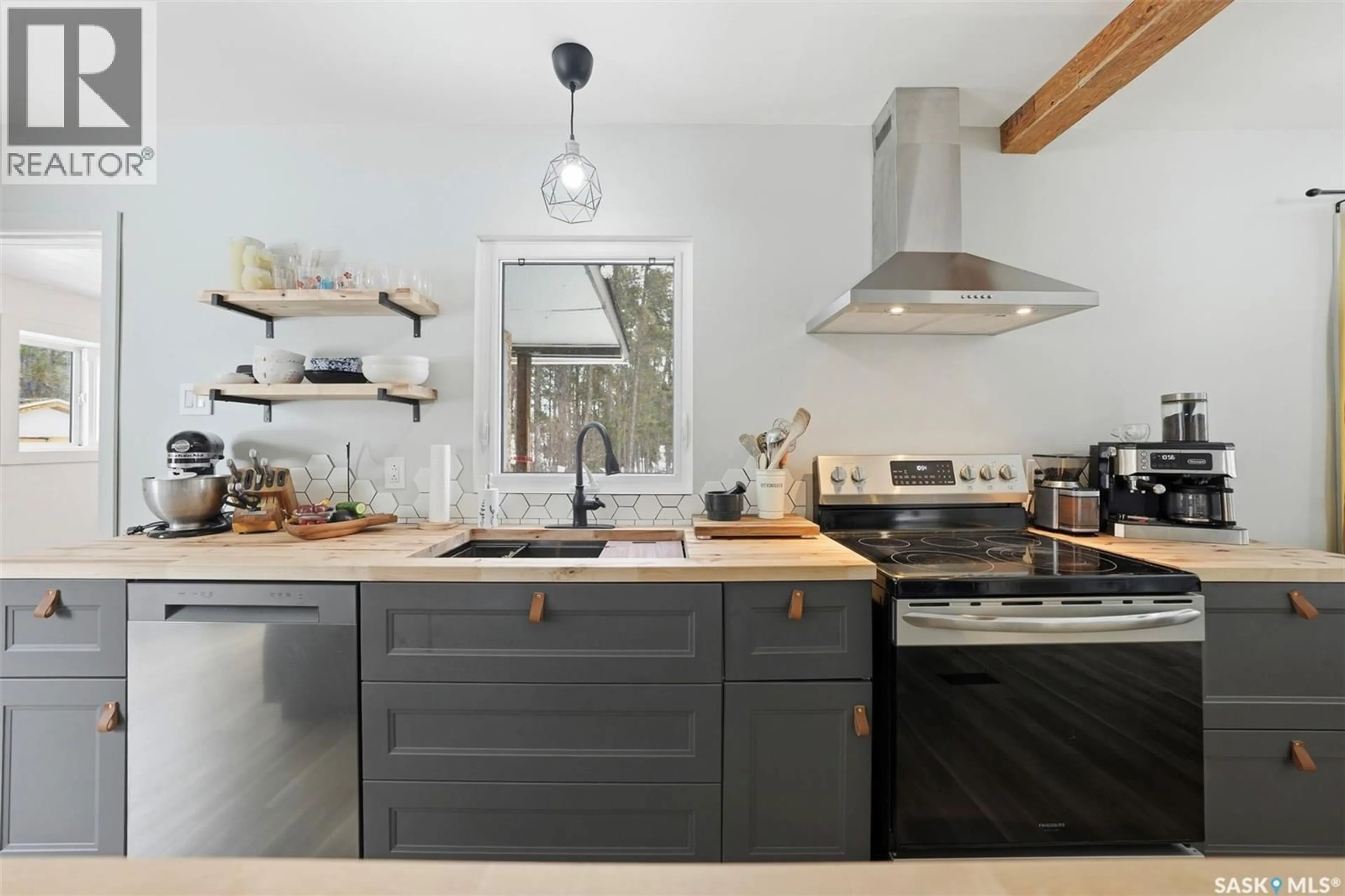 Open concept kitchen, unknown for 266 19TH AVENUE, Buckland Rm No. 491 Saskatchewan S6V5R3