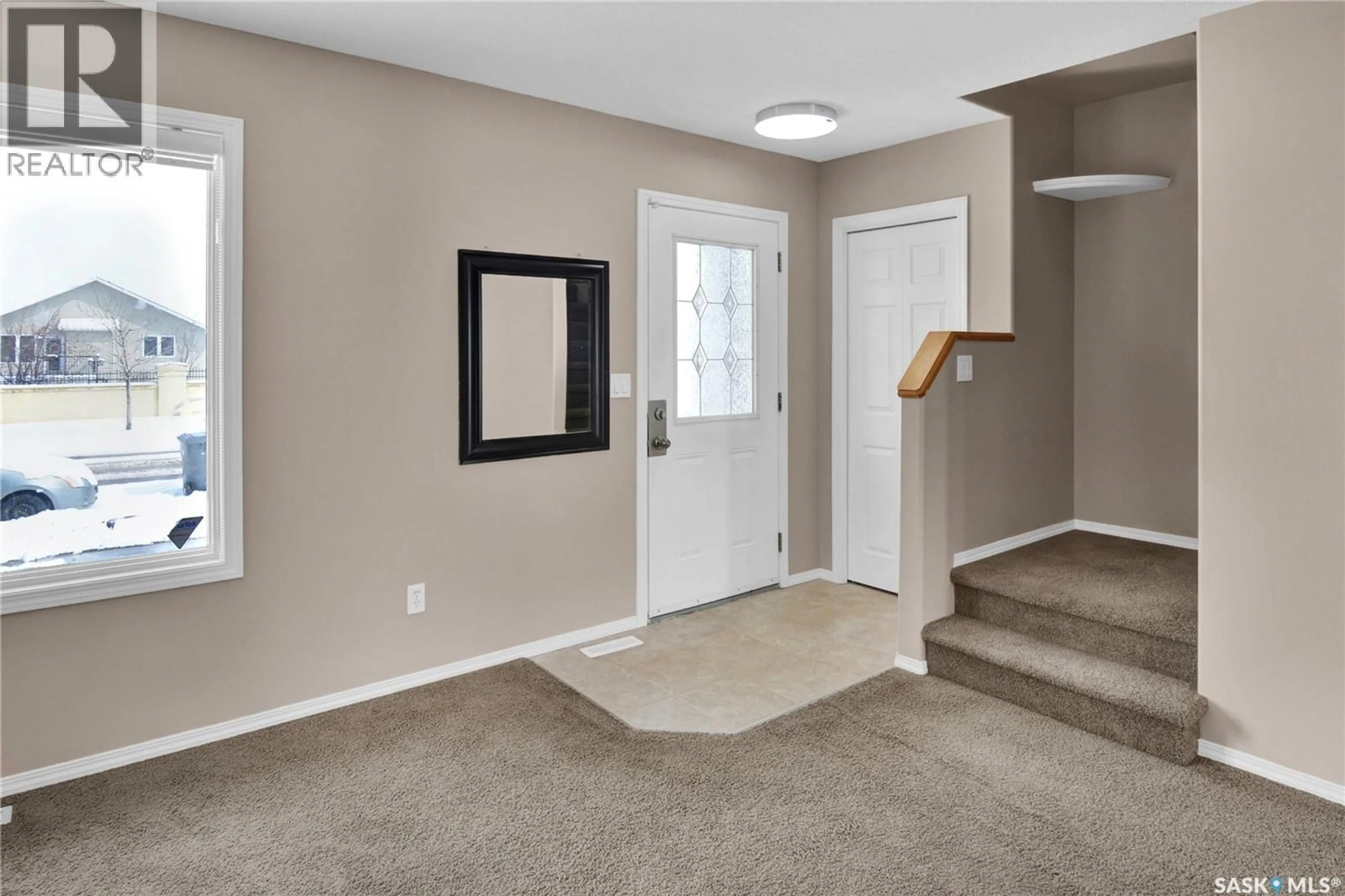 Indoor entryway for 2905 MCCLOCKLIN ROAD, Saskatoon Saskatchewan S7R0A1