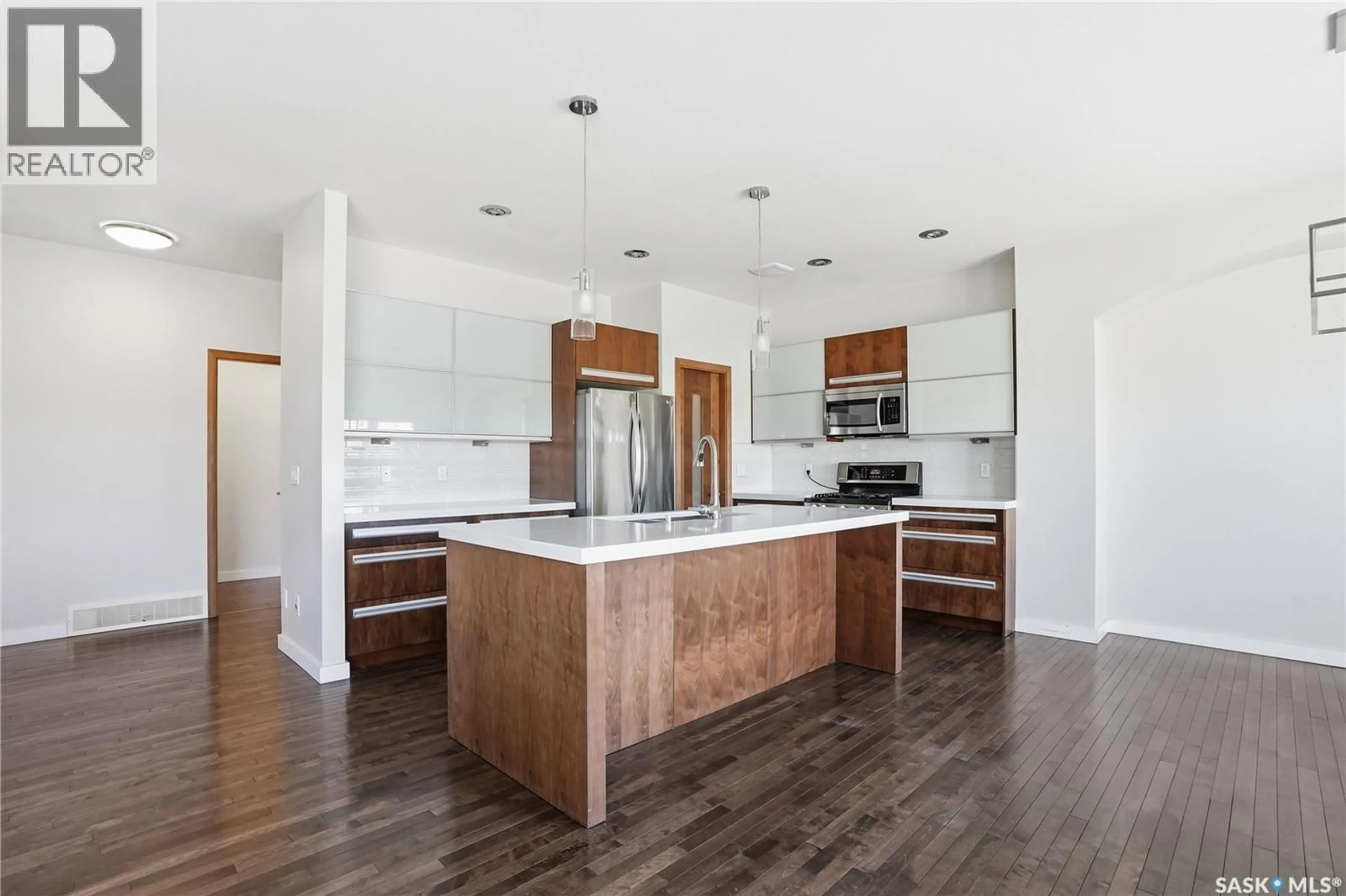 Open concept kitchen, unknown for 446 PICHLER CRESCENT, Saskatoon Saskatchewan S7V0H2