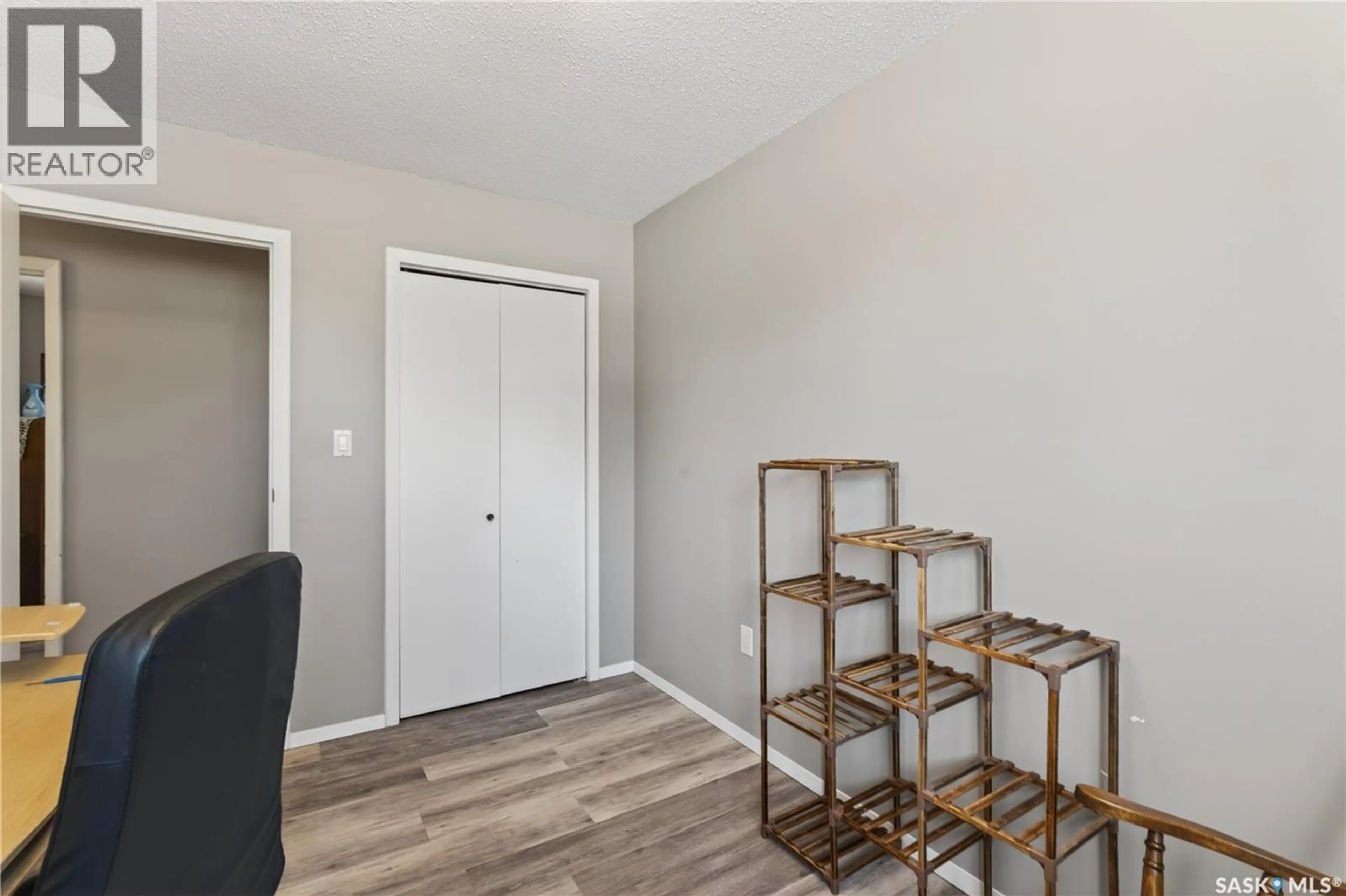 Indoor entryway for 408 PARK AVENUE, Melfort Saskatchewan S0E1A0