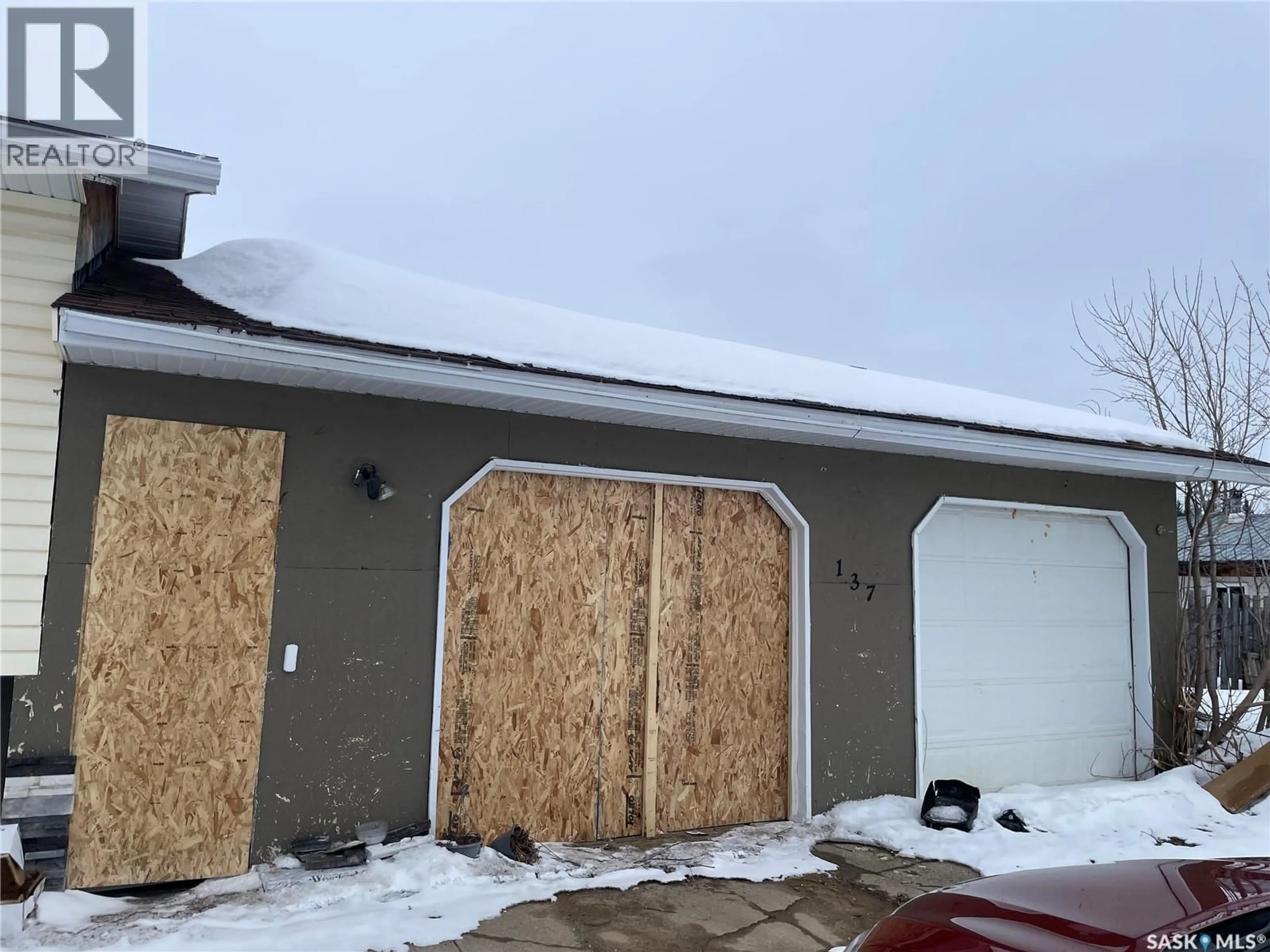 Indoor garage for 137 1ST STREET, Pierceland Saskatchewan S0M2K0