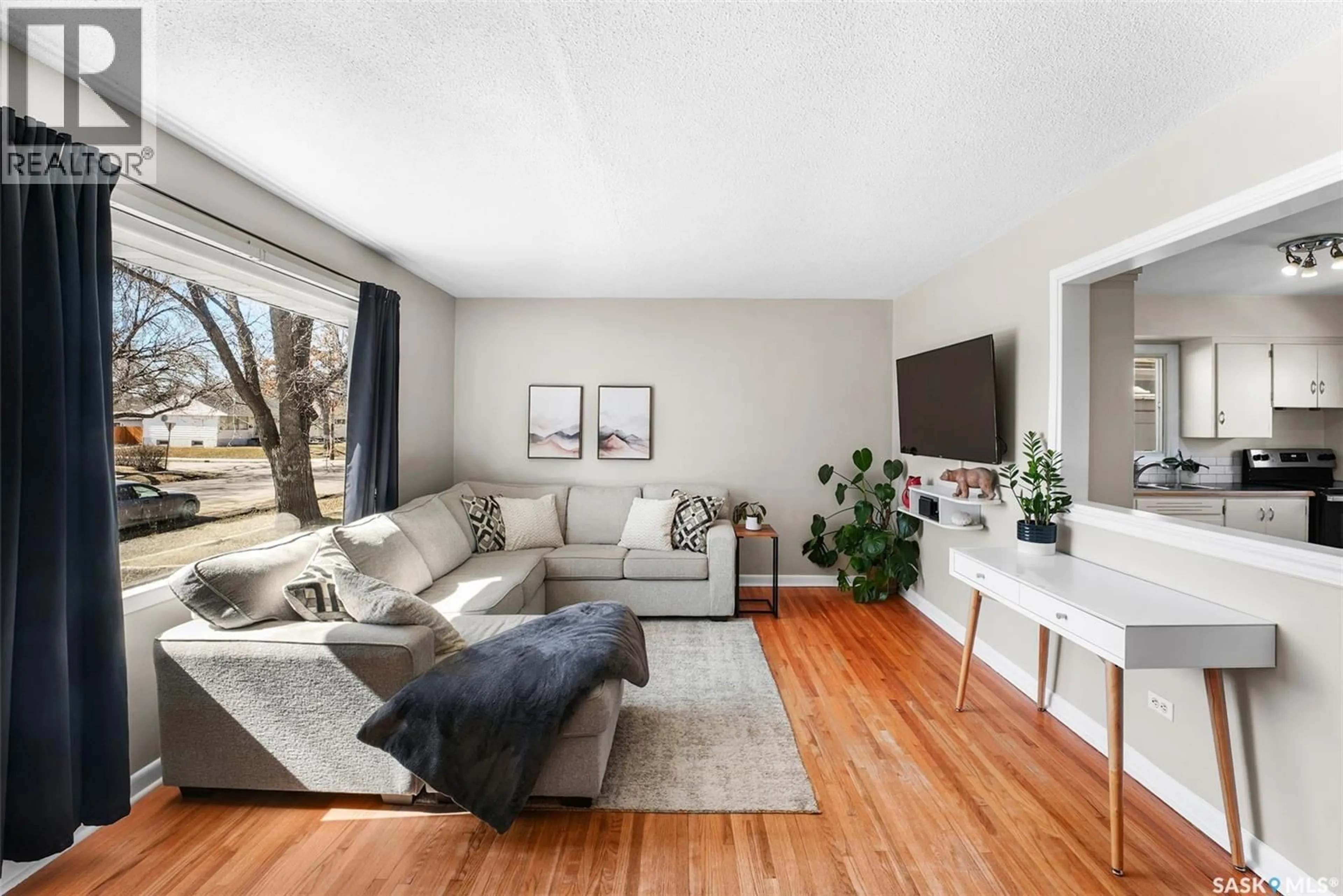 Living room with furniture, unknown for 716 18TH AVENUE, Regina Saskatchewan S4N1E7