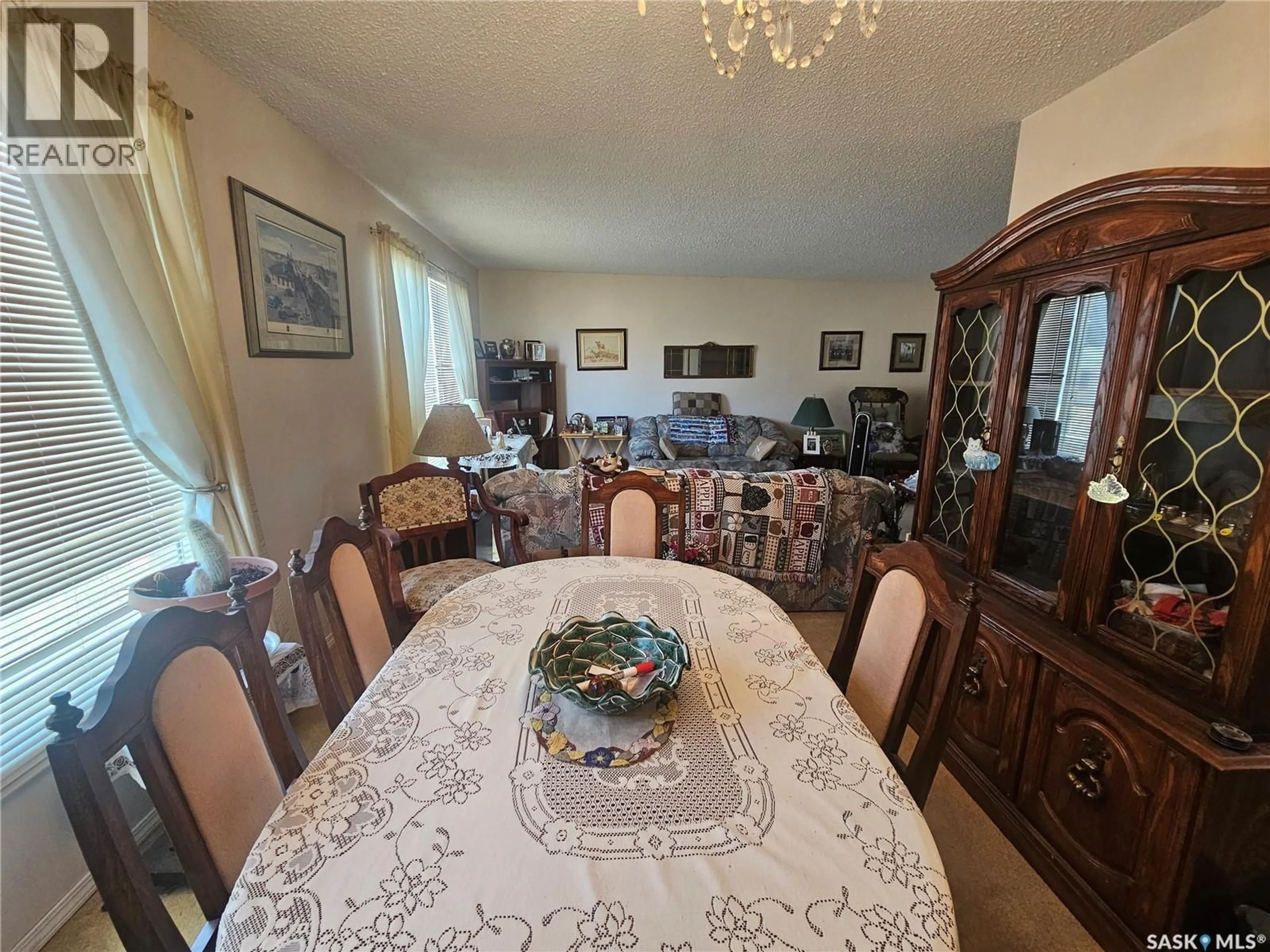 Dining room, unknown for 579 POPLAR CRESCENT, Shaunavon Saskatchewan S0N2M0