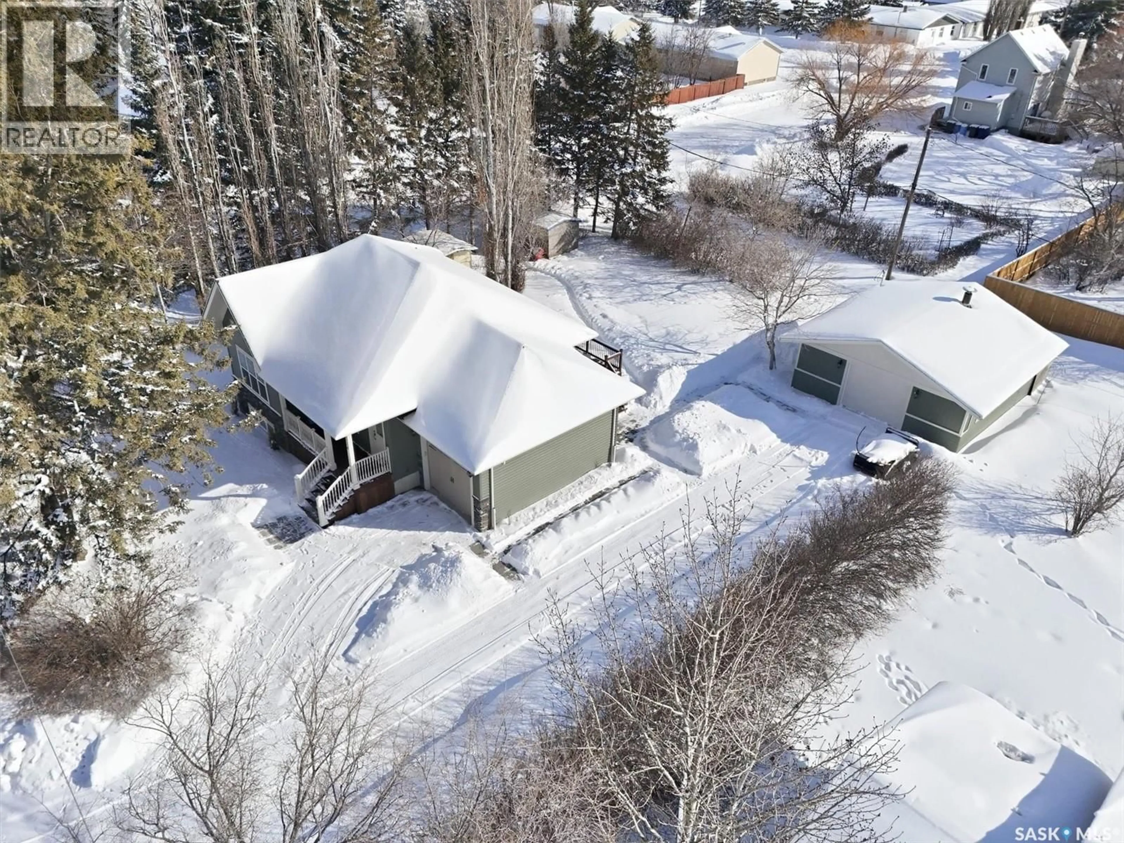 A pic from outside/outdoor area/front of a property/back of a property/a pic from drone, unknown for 514 RAILWAY STREET, Hepburn Saskatchewan S0K1Z0