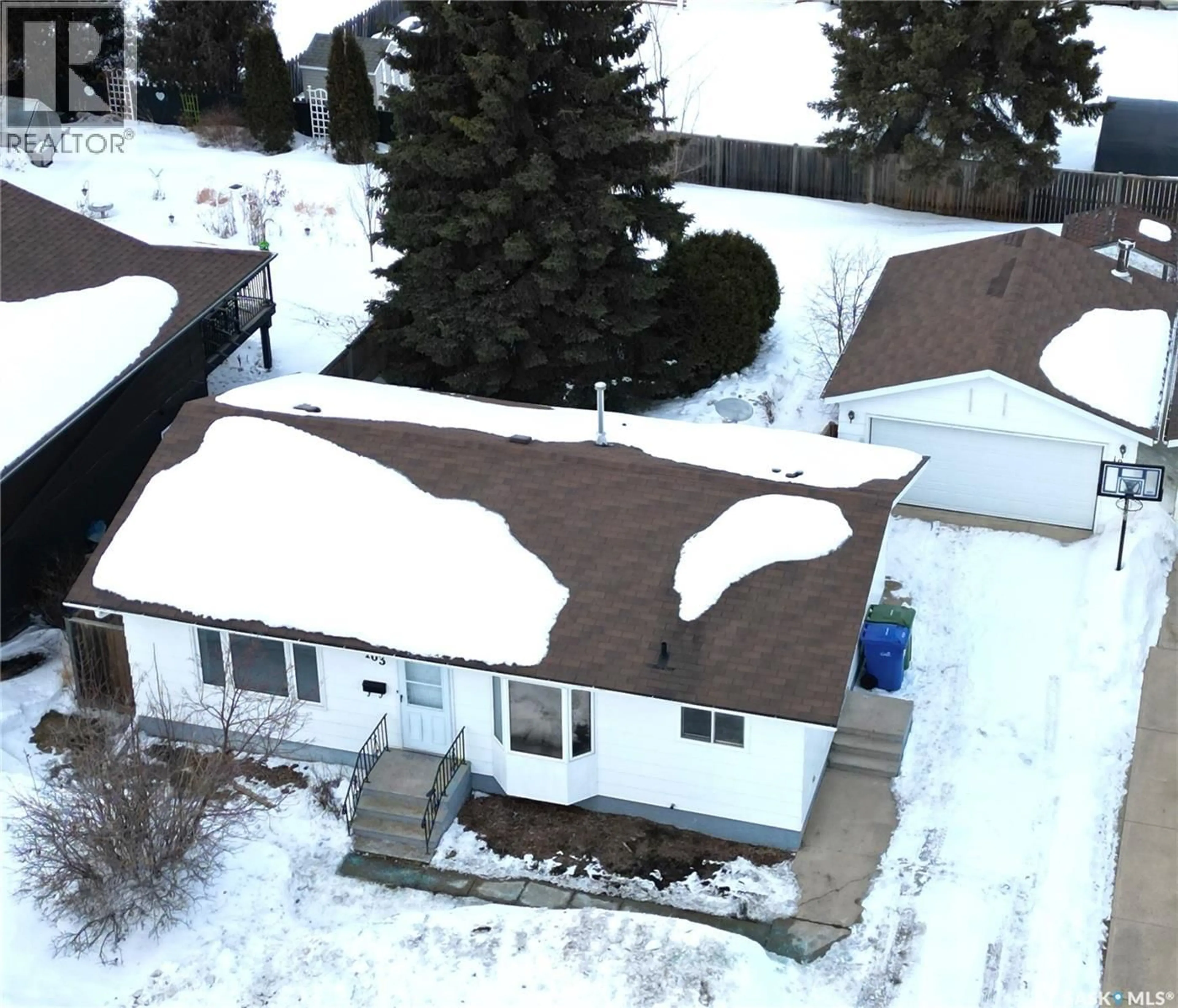 A pic from outside/outdoor area/front of a property/back of a property/a pic from drone, street for 103 LANGRILL DRIVE, Yorkton Saskatchewan S3N3L9