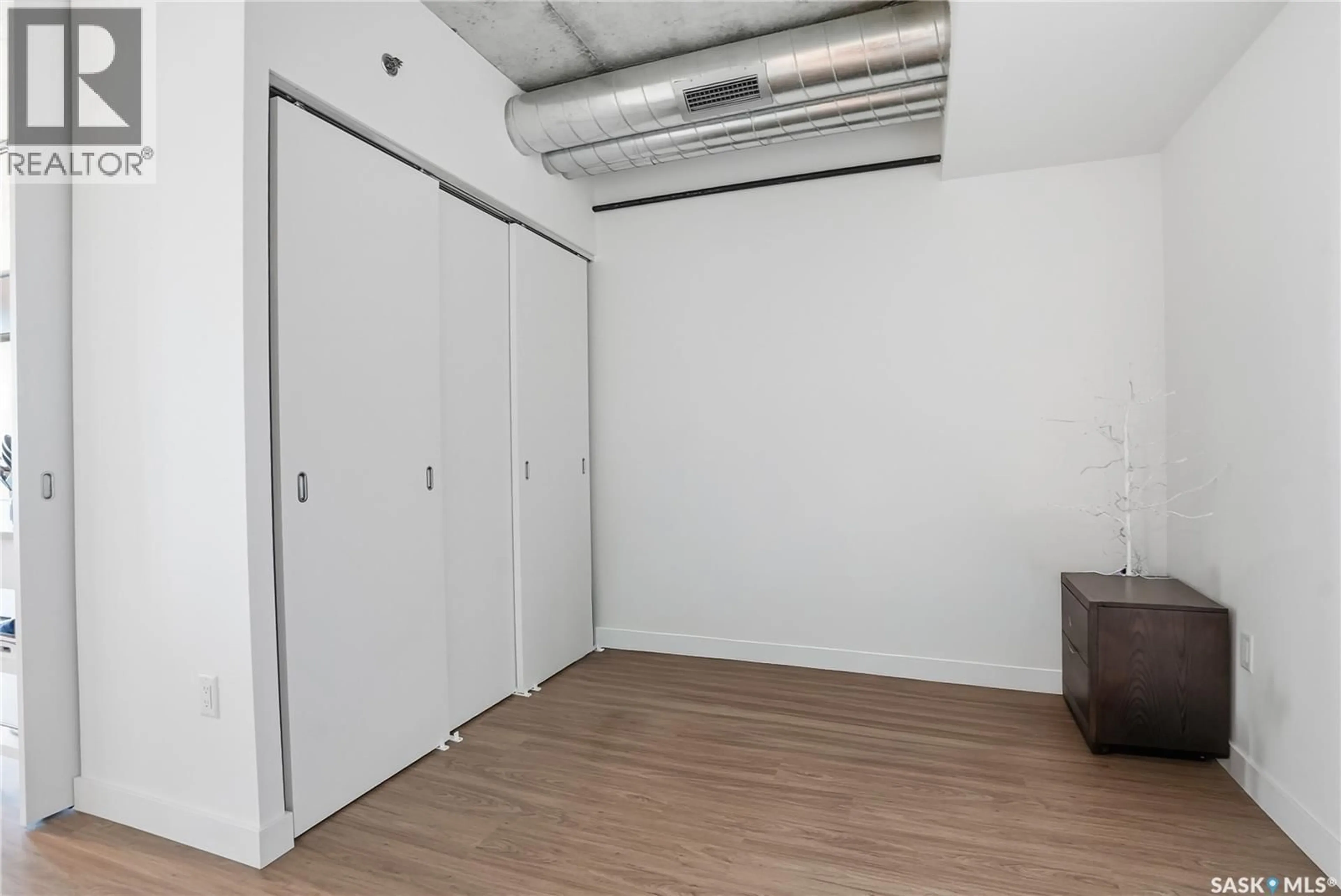 Storage room or clothes room or walk-in closet for S - 708 490 2ND AVENUE, Saskatoon Saskatchewan S7K4H5