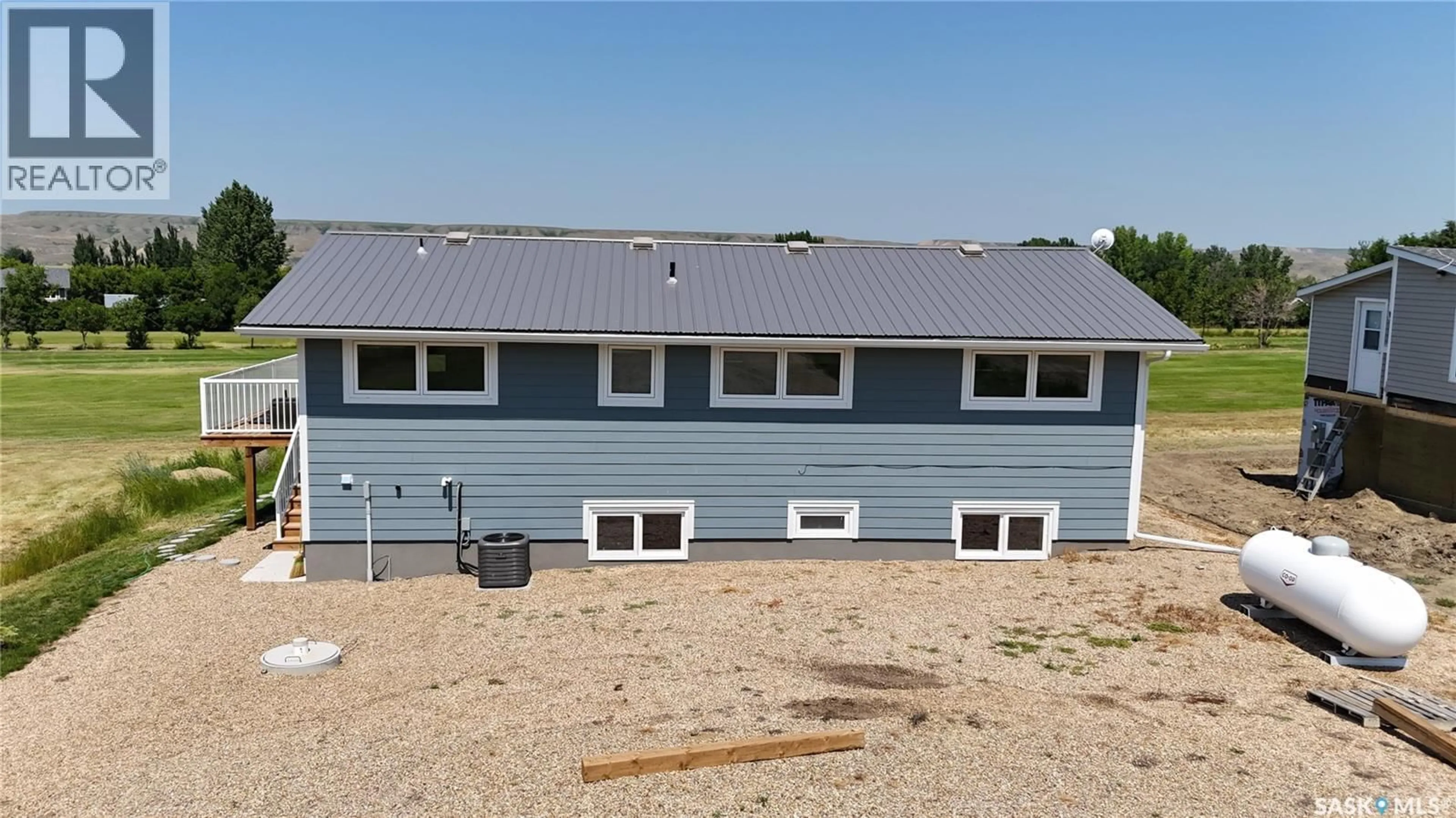 Home with vinyl exterior material, building for 116 STEELE STREET, Beaver Flat Saskatchewan S9H3X1