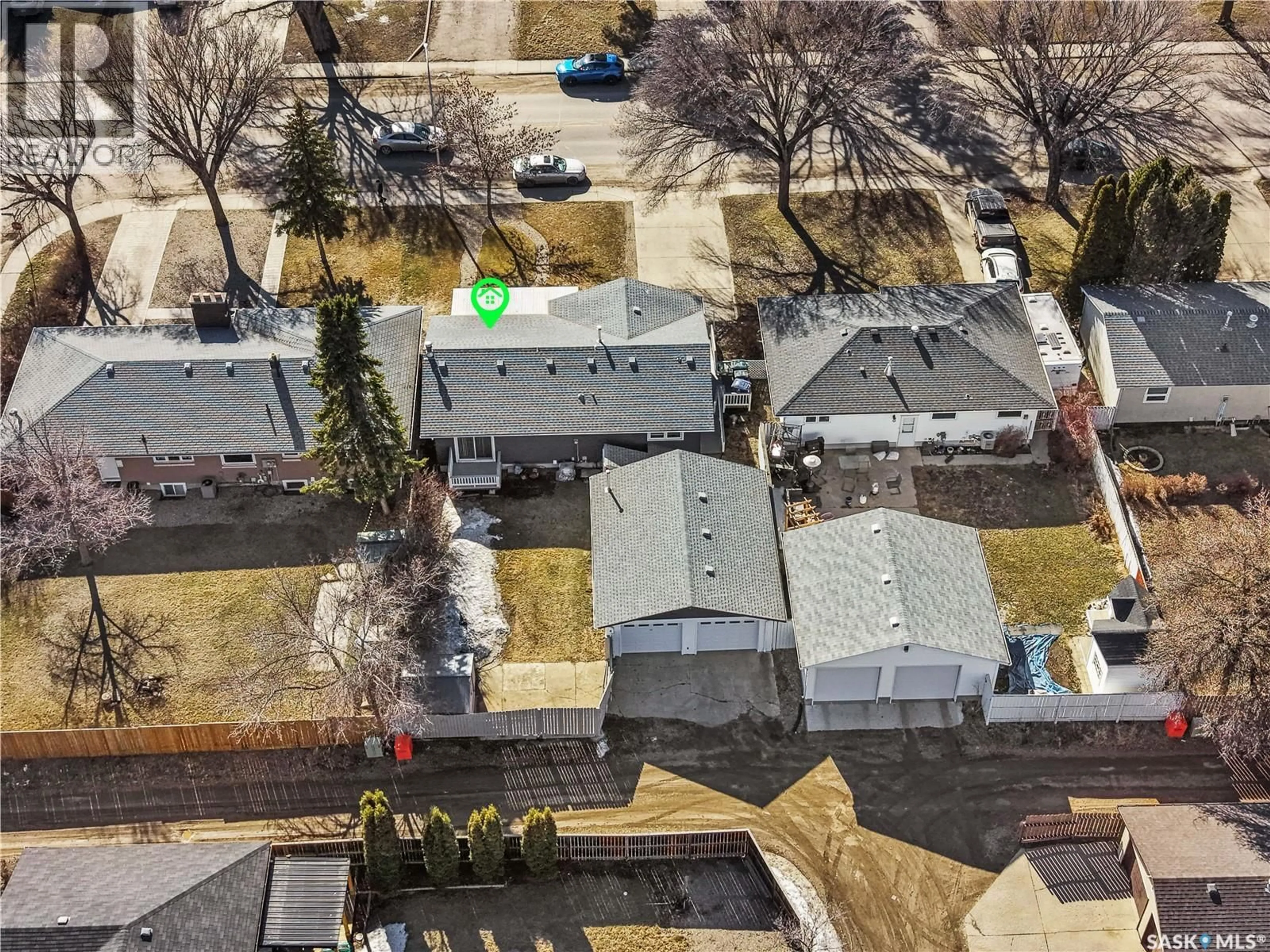 A pic from outside/outdoor area/front of a property/back of a property/a pic from drone, street for 1306 W AVENUE N, Saskatoon Saskatchewan S7K0R3