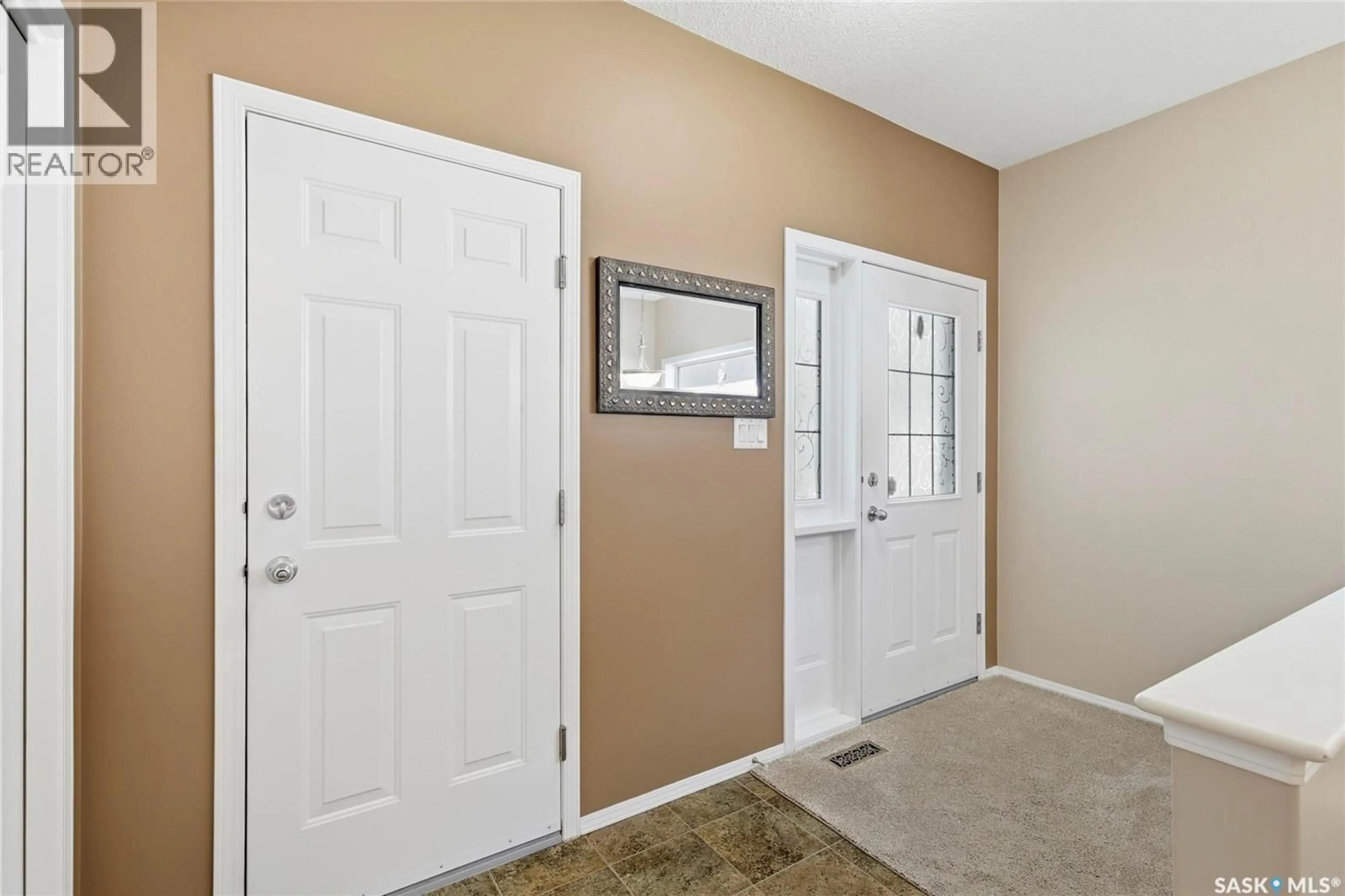 Indoor entryway for 1655 WINGERT DRIVE, Regina Saskatchewan S4X4P3