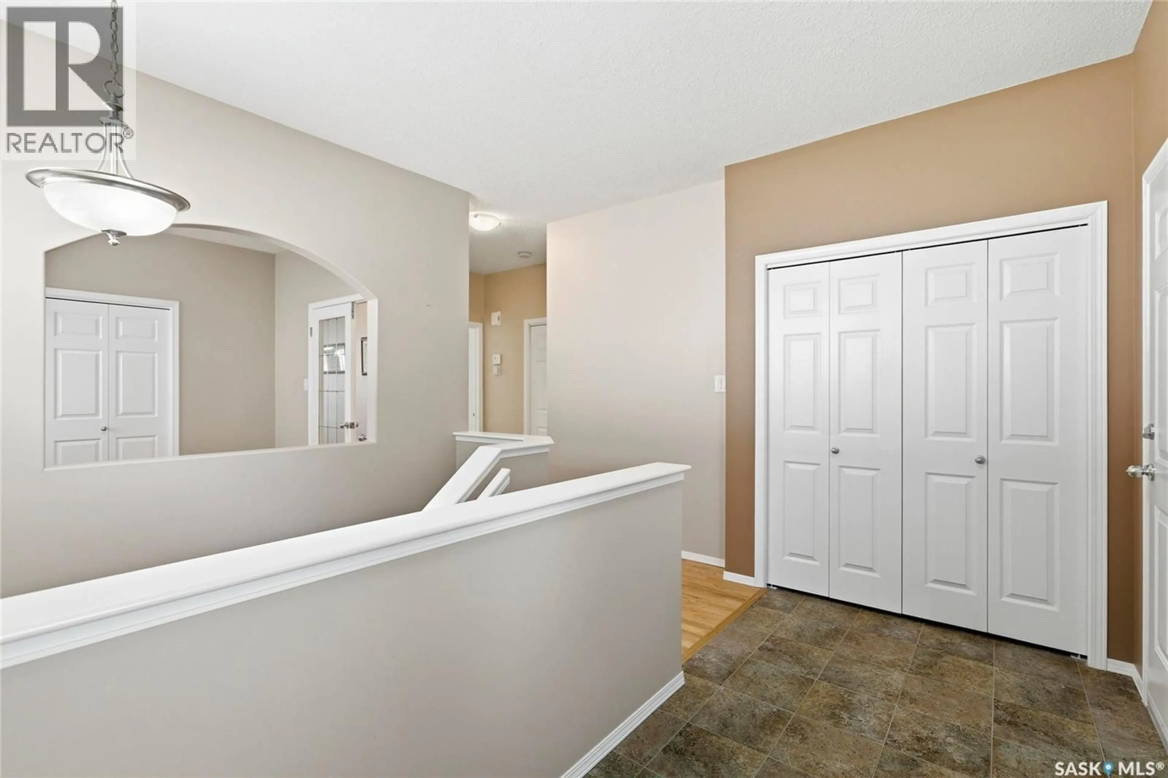 Indoor entryway for 1655 WINGERT DRIVE, Regina Saskatchewan S4X4P3