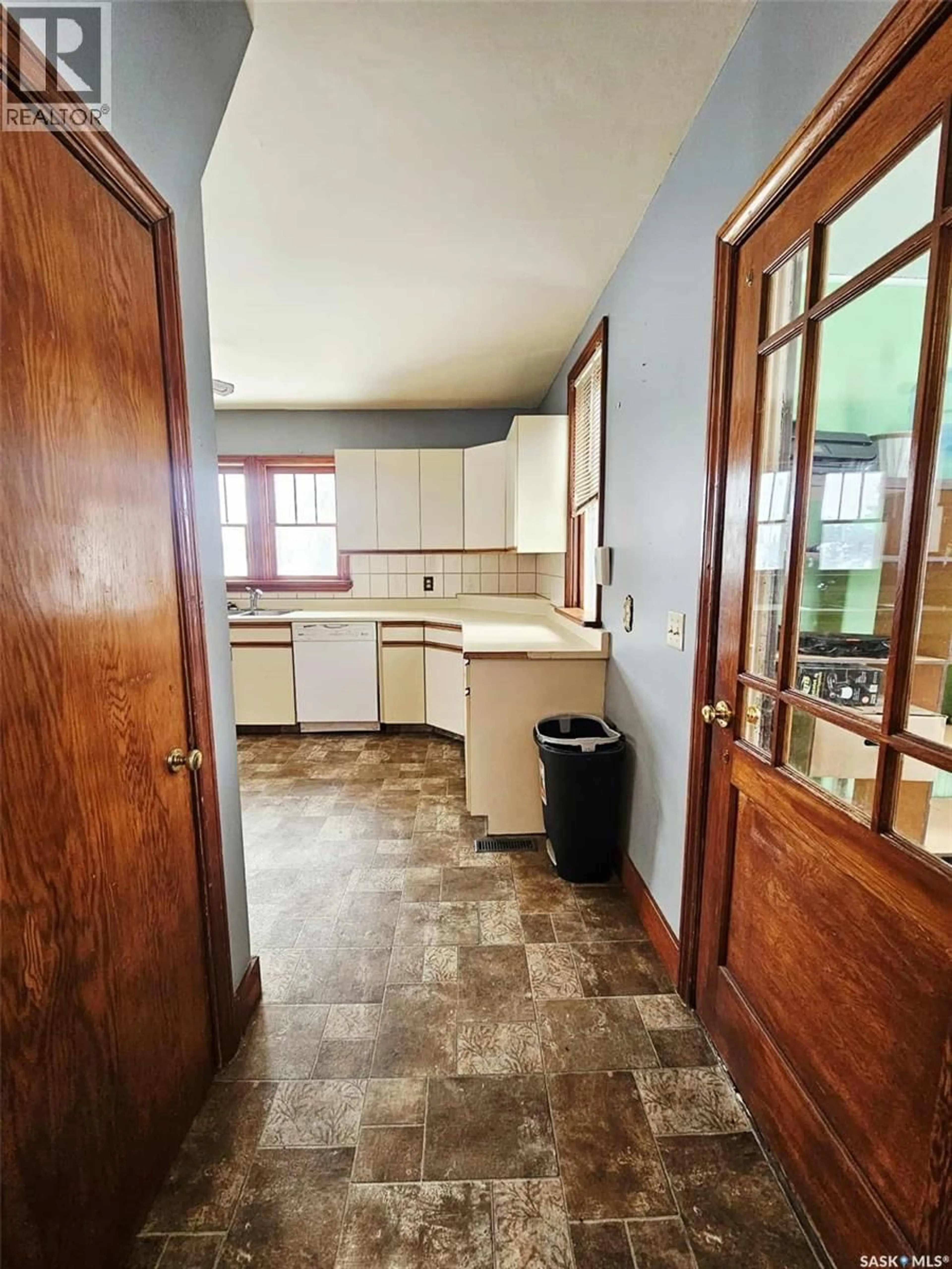 Unknown for 303 OHLEN STREET, Stockholm Saskatchewan S0A3Y0