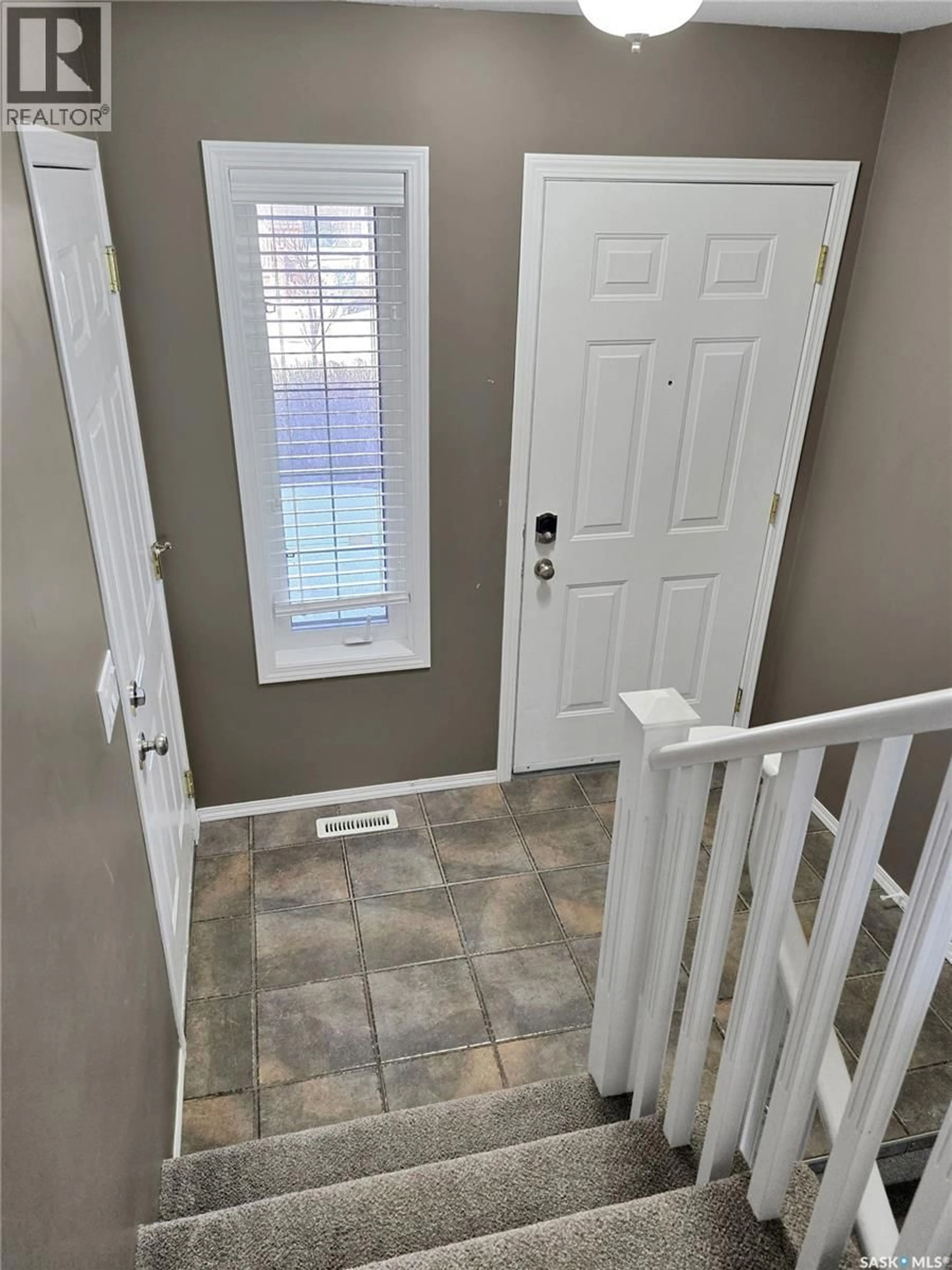 Indoor entryway for 655 - 112 KENDERDINE ROAD, Saskatoon Saskatchewan S7N4W9