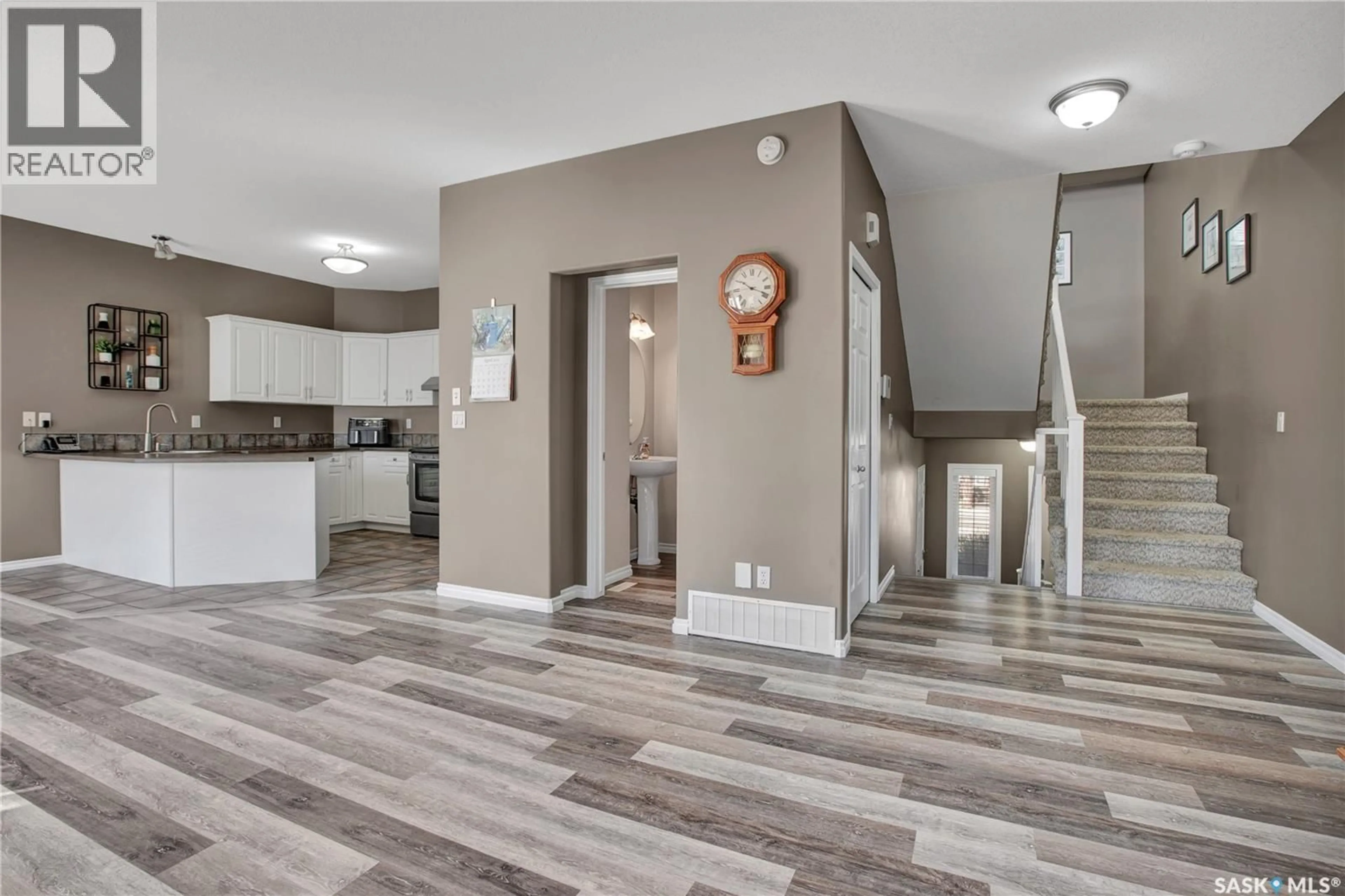 Open concept kitchen, ceramic/tile floor for 655 - 112 KENDERDINE ROAD, Saskatoon Saskatchewan S7N4W9