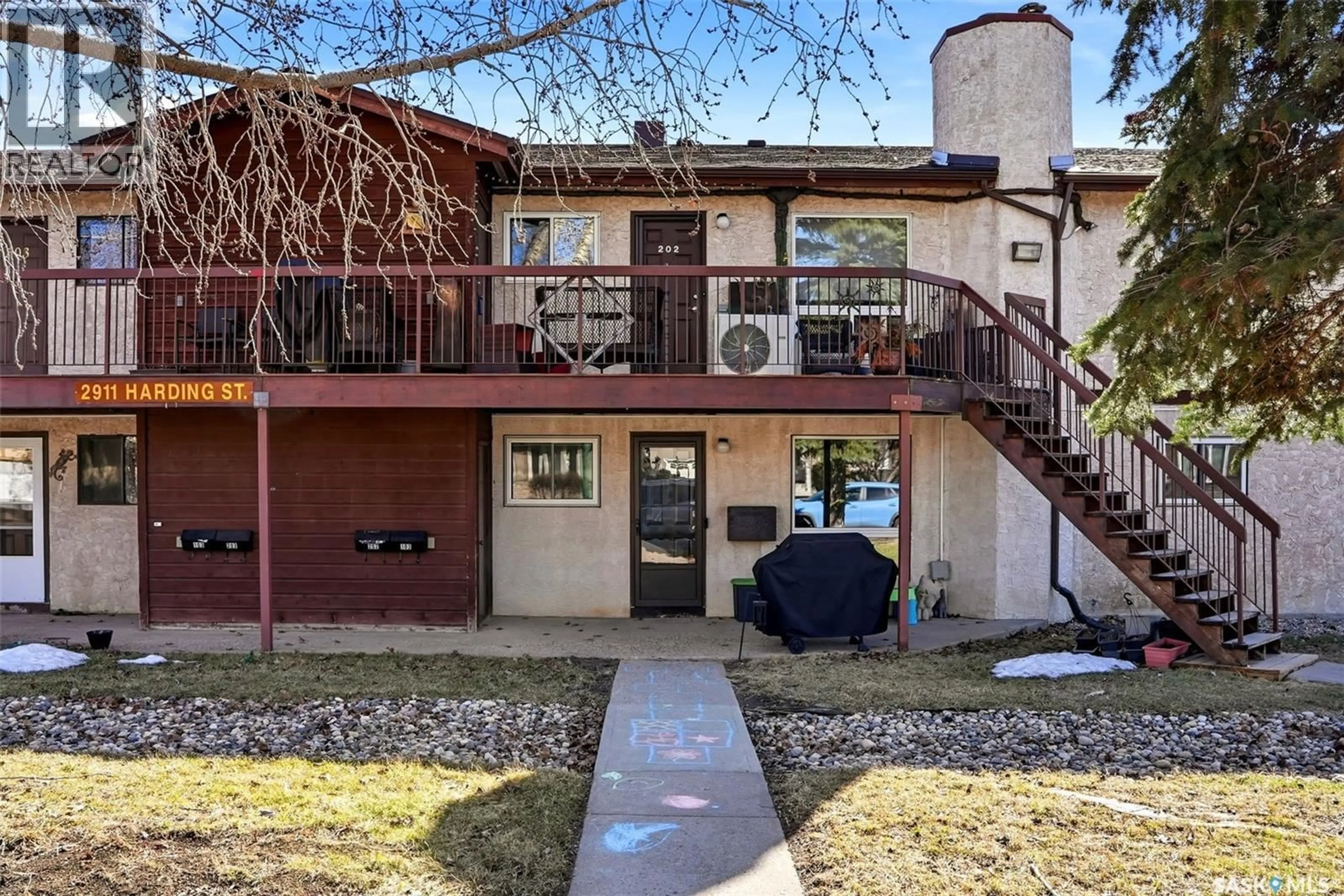 Patio, unknown for 102 - 2911 HARDING STREET, Regina Saskatchewan S4V1B9