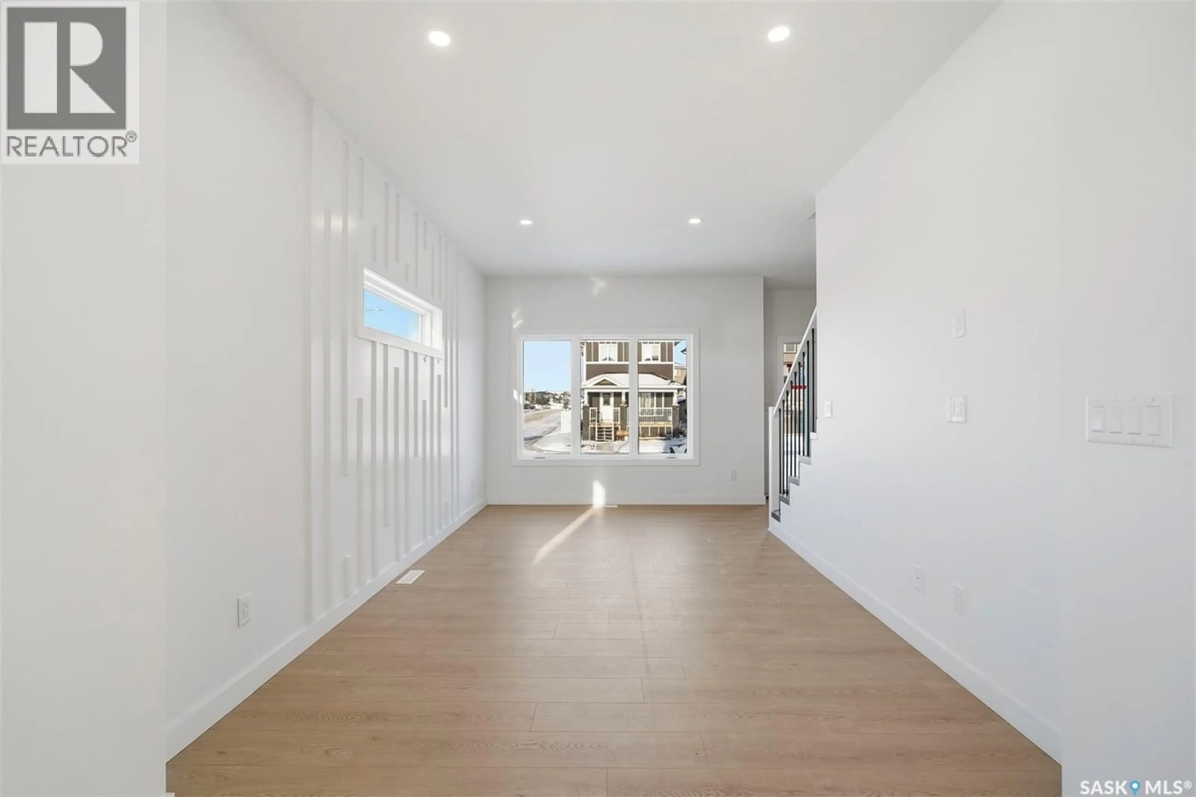 Indoor entryway for 1424 BESNARD DRIVE, Martensville Saskatchewan S0K2T1