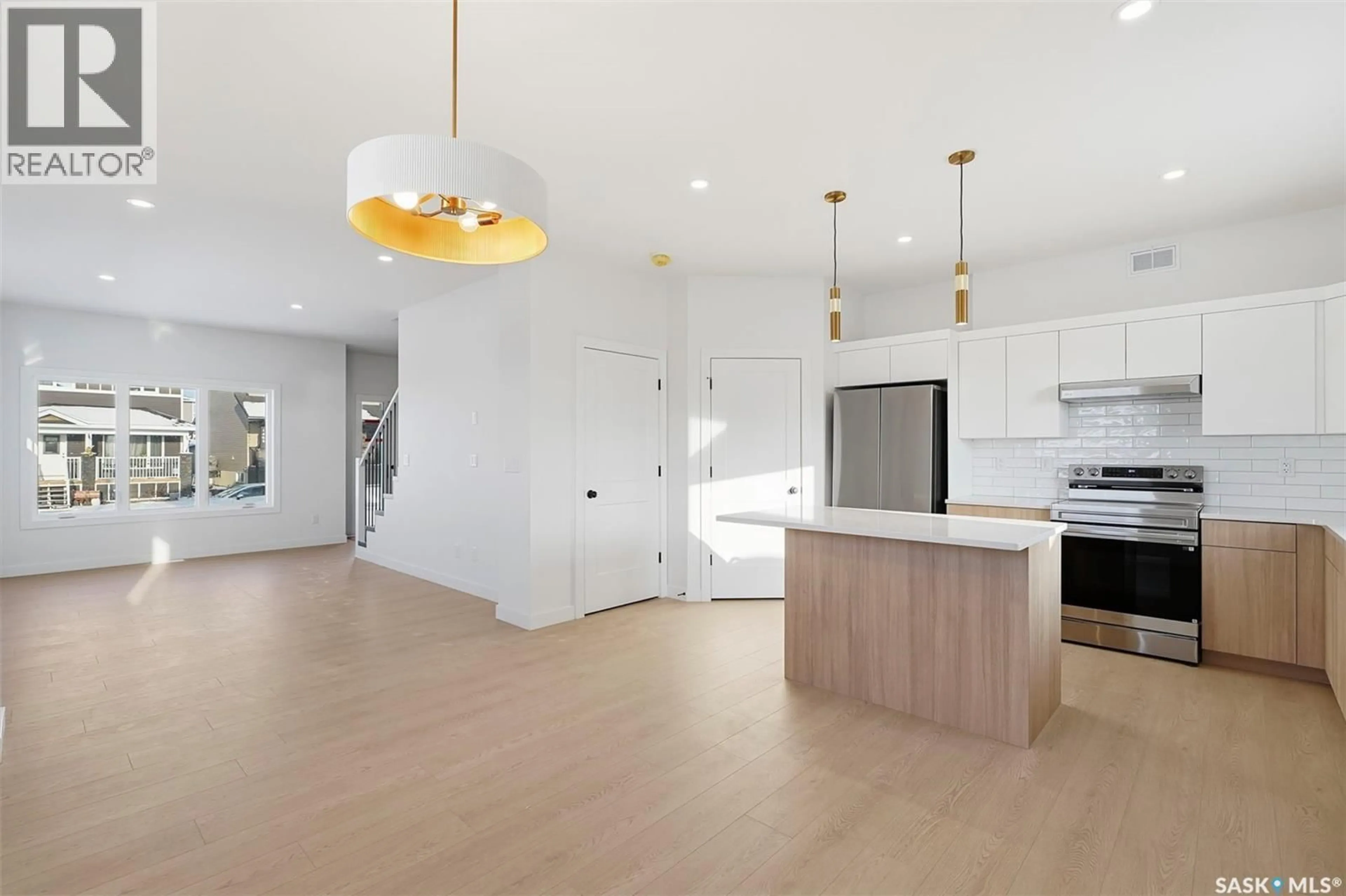 Open concept kitchen, unknown for 1424 BESNARD DRIVE, Martensville Saskatchewan S0K2T1