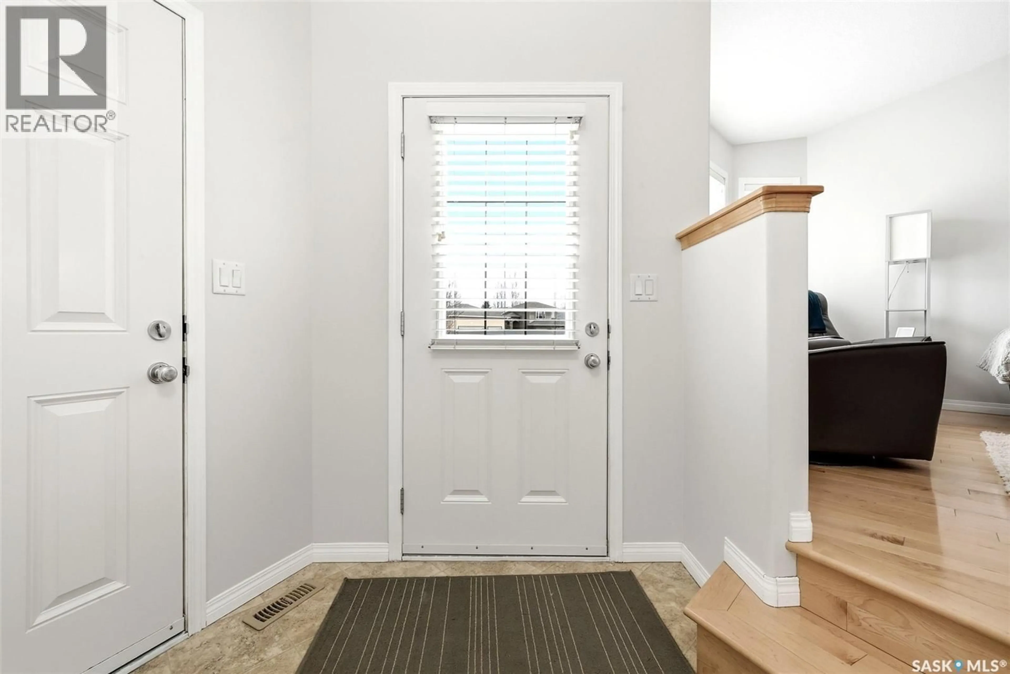 Indoor entryway for 11 FAIRWAY CRESCENT, White City Saskatchewan S4L0A8
