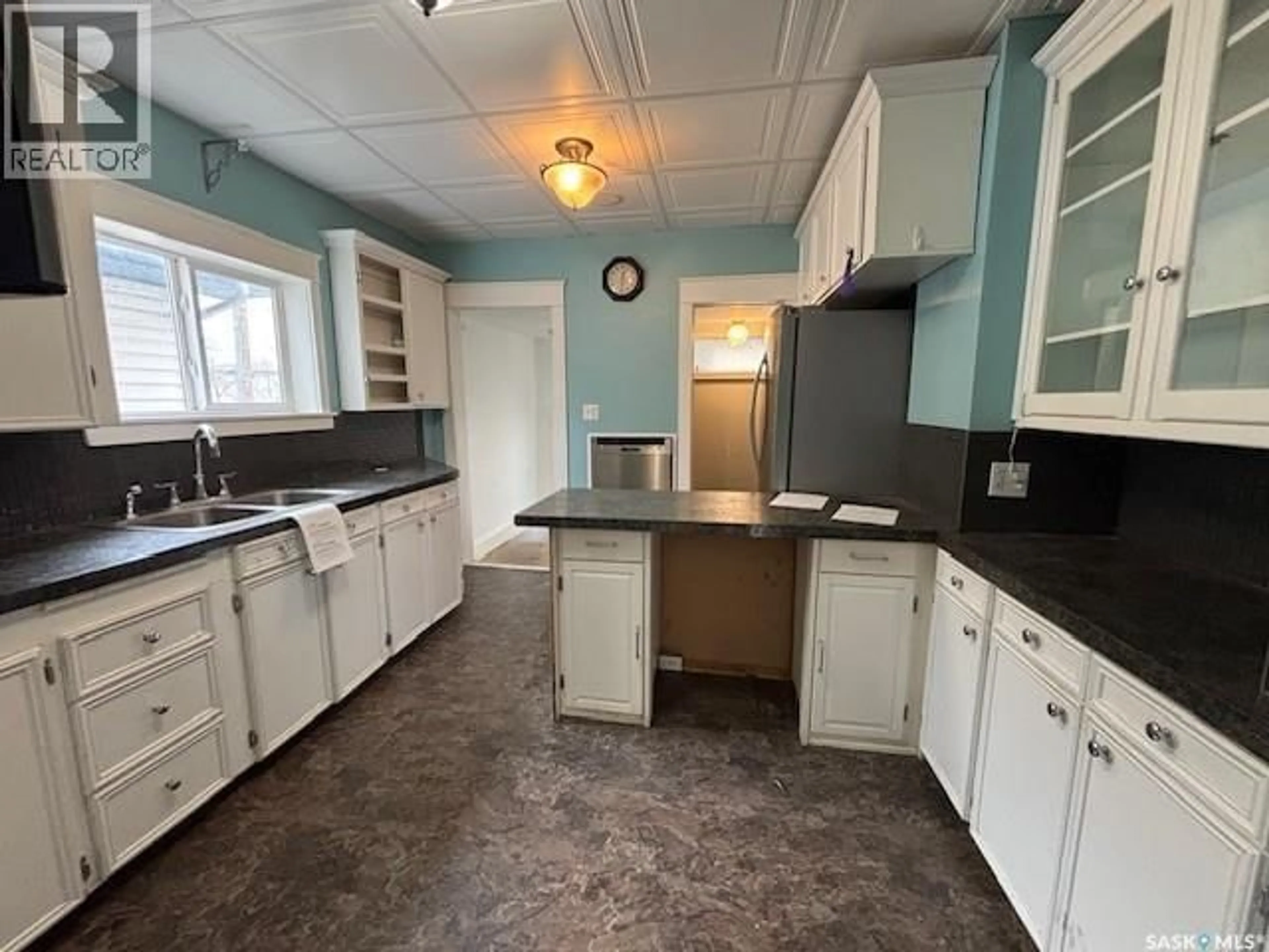 Unknown for 617 BISON AVENUE, Weyburn Saskatchewan S4H0J7