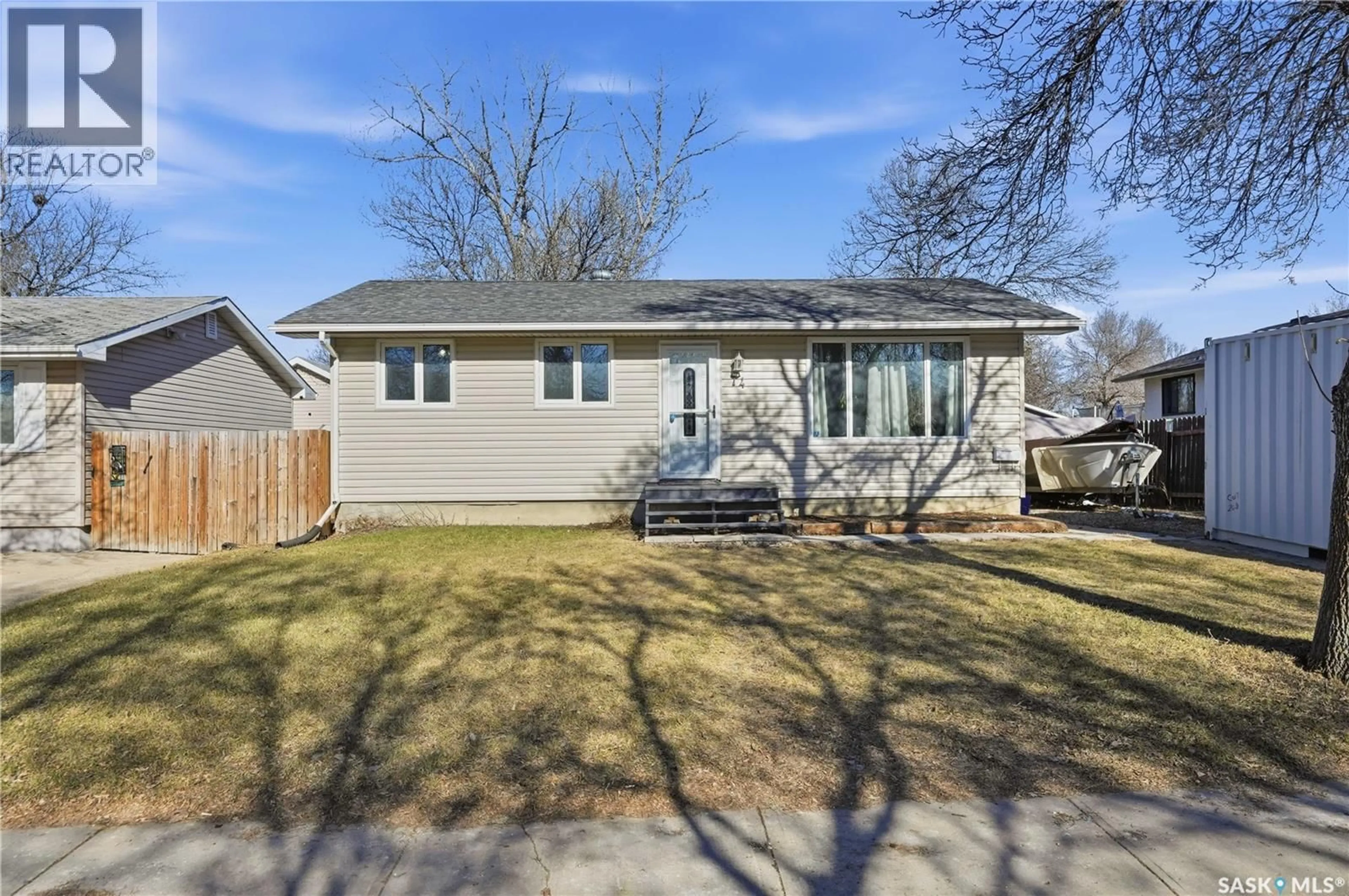 Unknown for 74 OSBORNE CRESCENT, Regina Saskatchewan S4R5J1