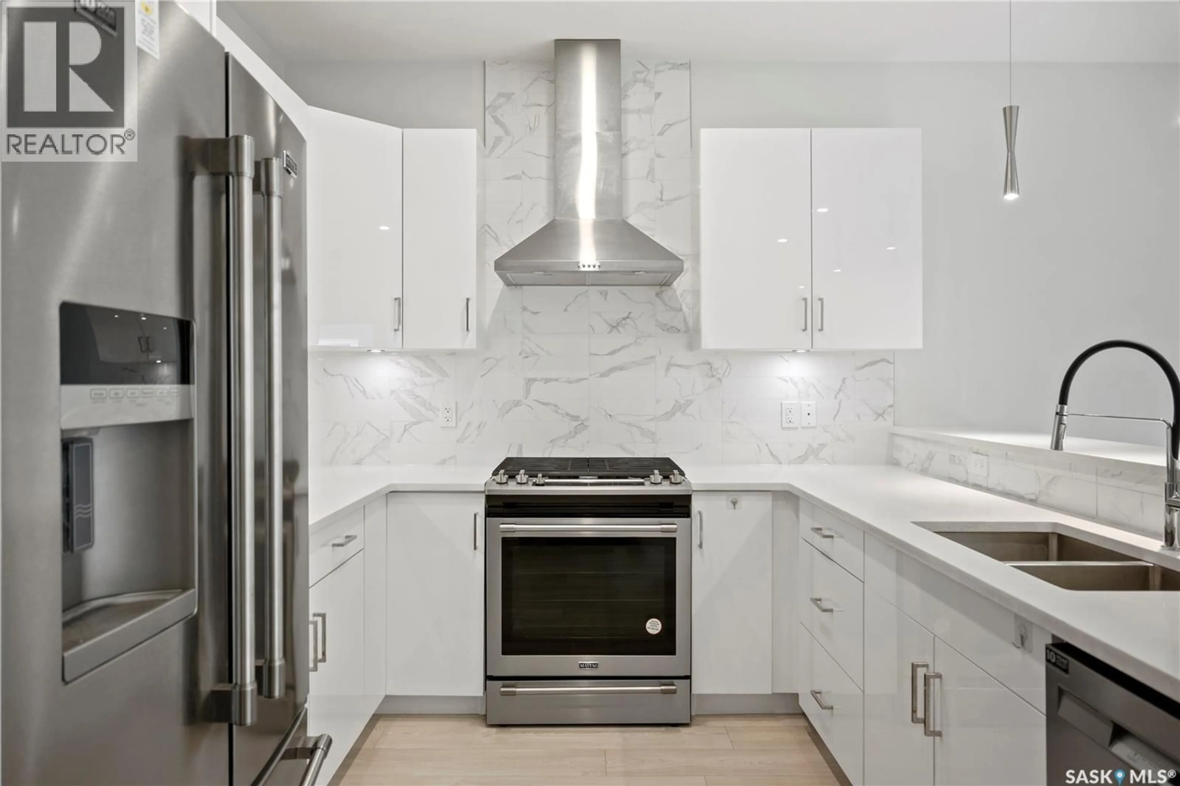 Contemporary kitchen, ceramic/tile floor for 110 - 3121 GREEN BANK ROAD, Regina Saskatchewan S4V3X5