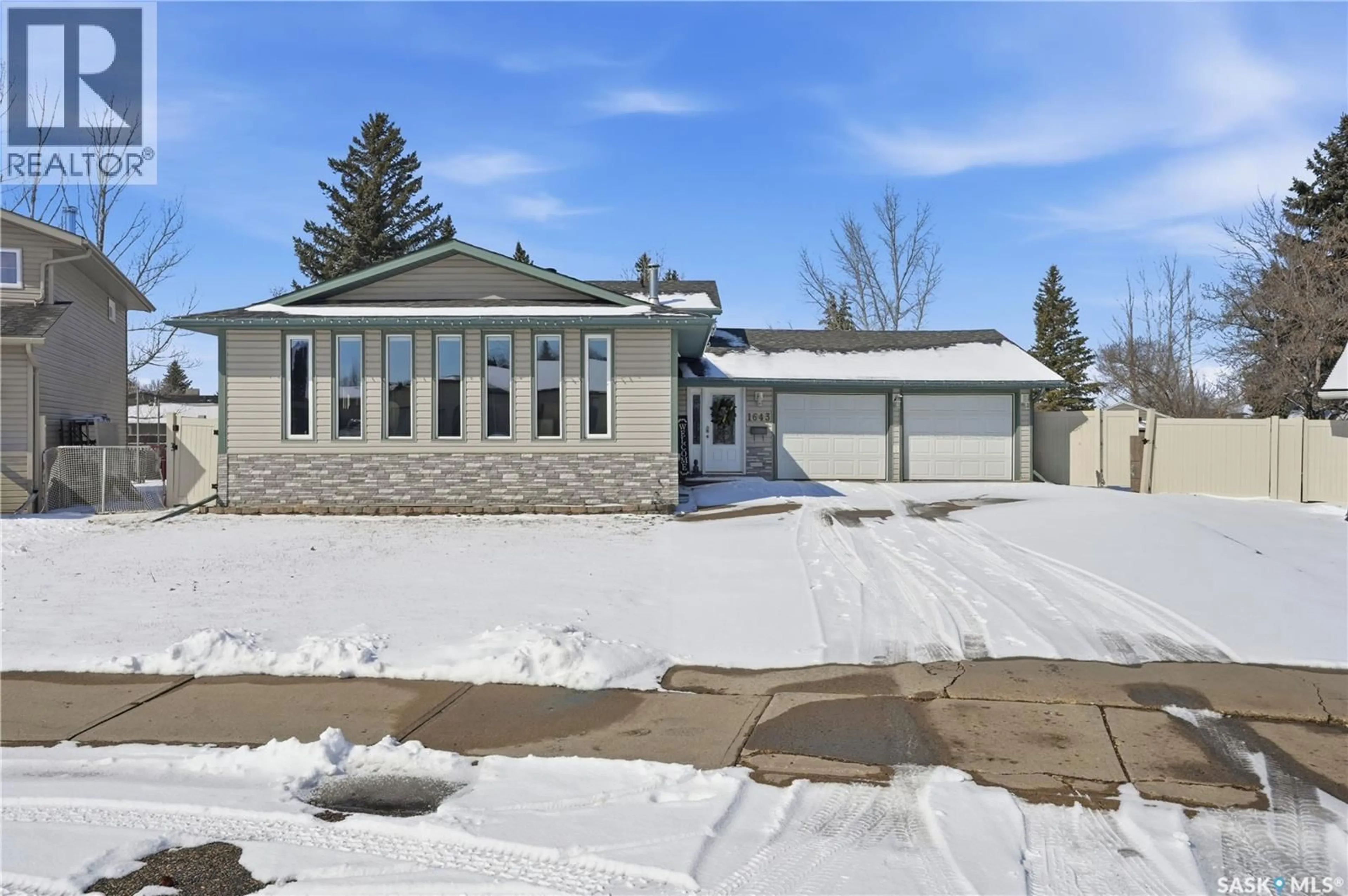 Unknown for 1643 GENERAL CRESCENT, Moose Jaw Saskatchewan S6H6M2