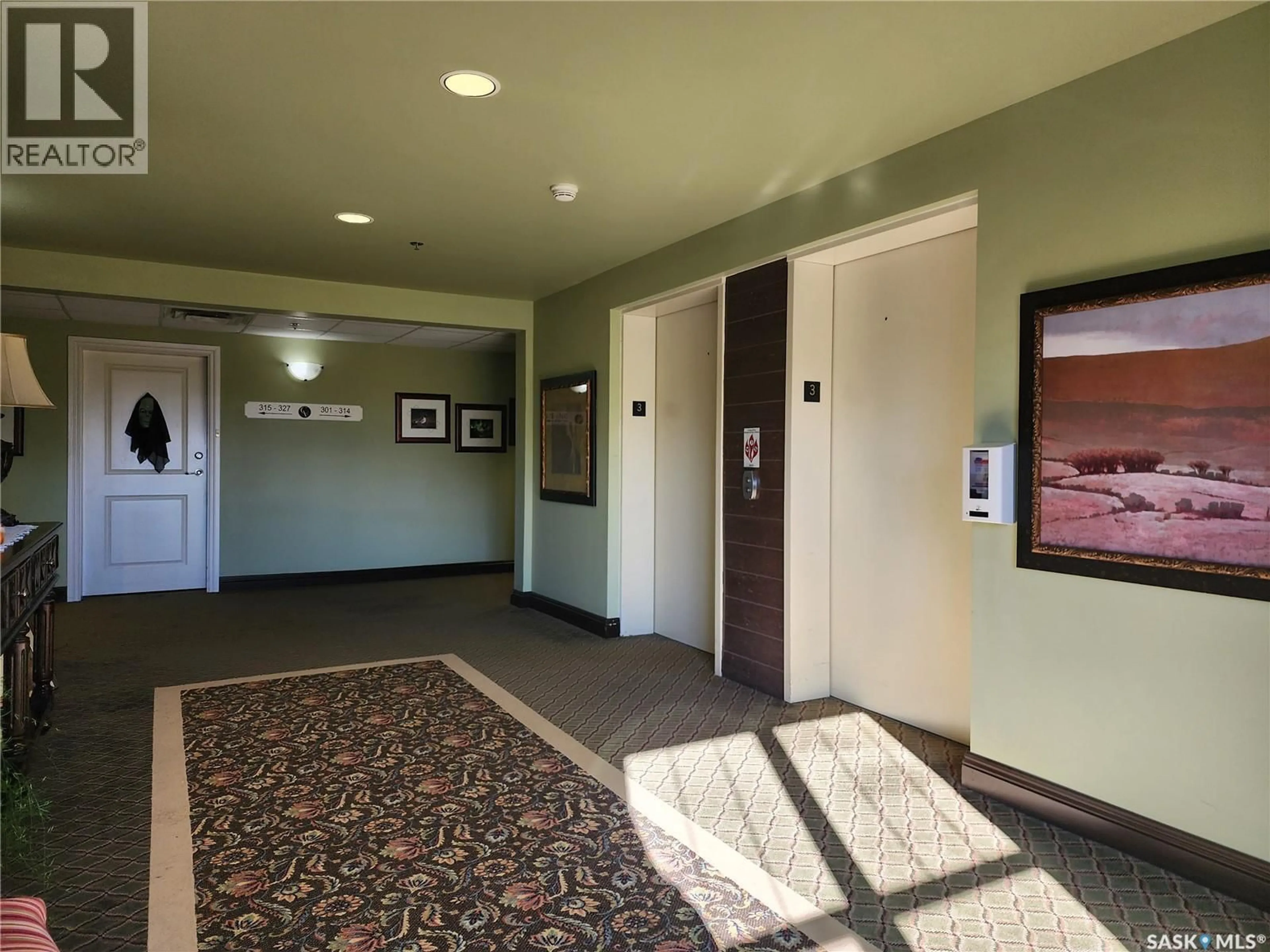 Indoor foyer for E - 225 680 7TH AVENUE, Melville Saskatchewan S0A2P0