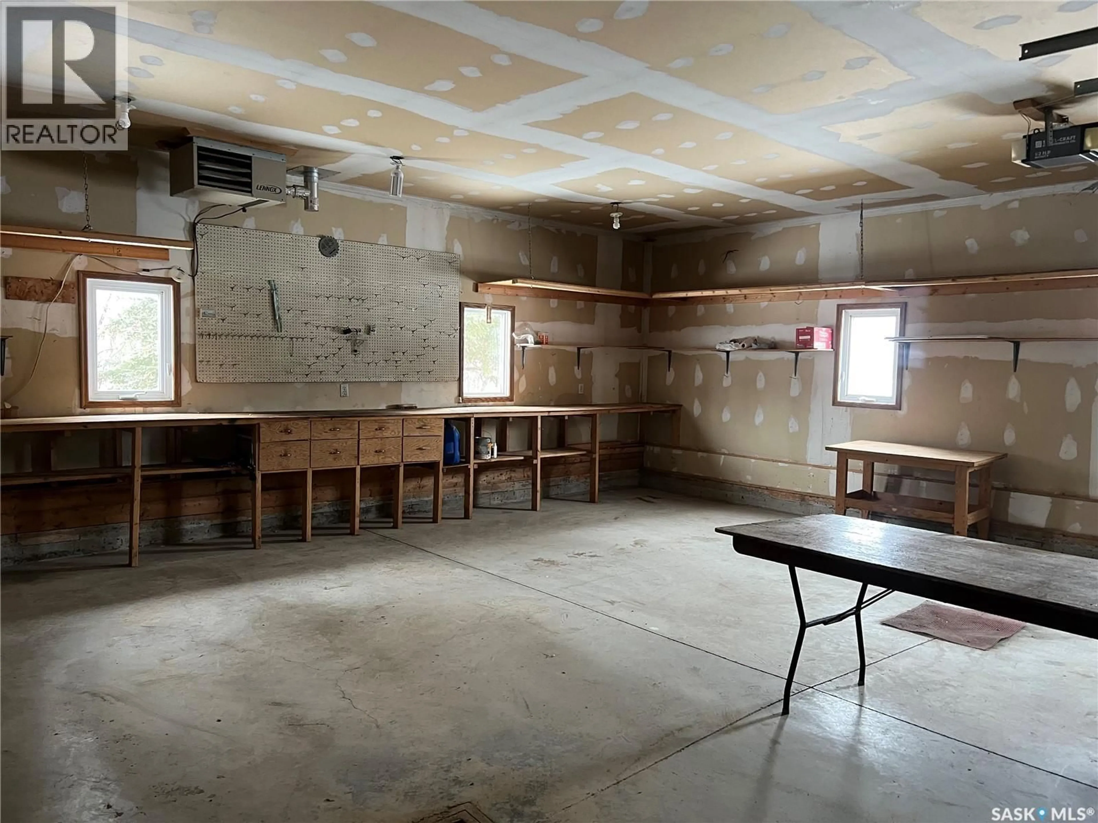 A pic of a room for SERHAN ACREAGE, Porcupine Rm No. 395 Saskatchewan S0E1H0