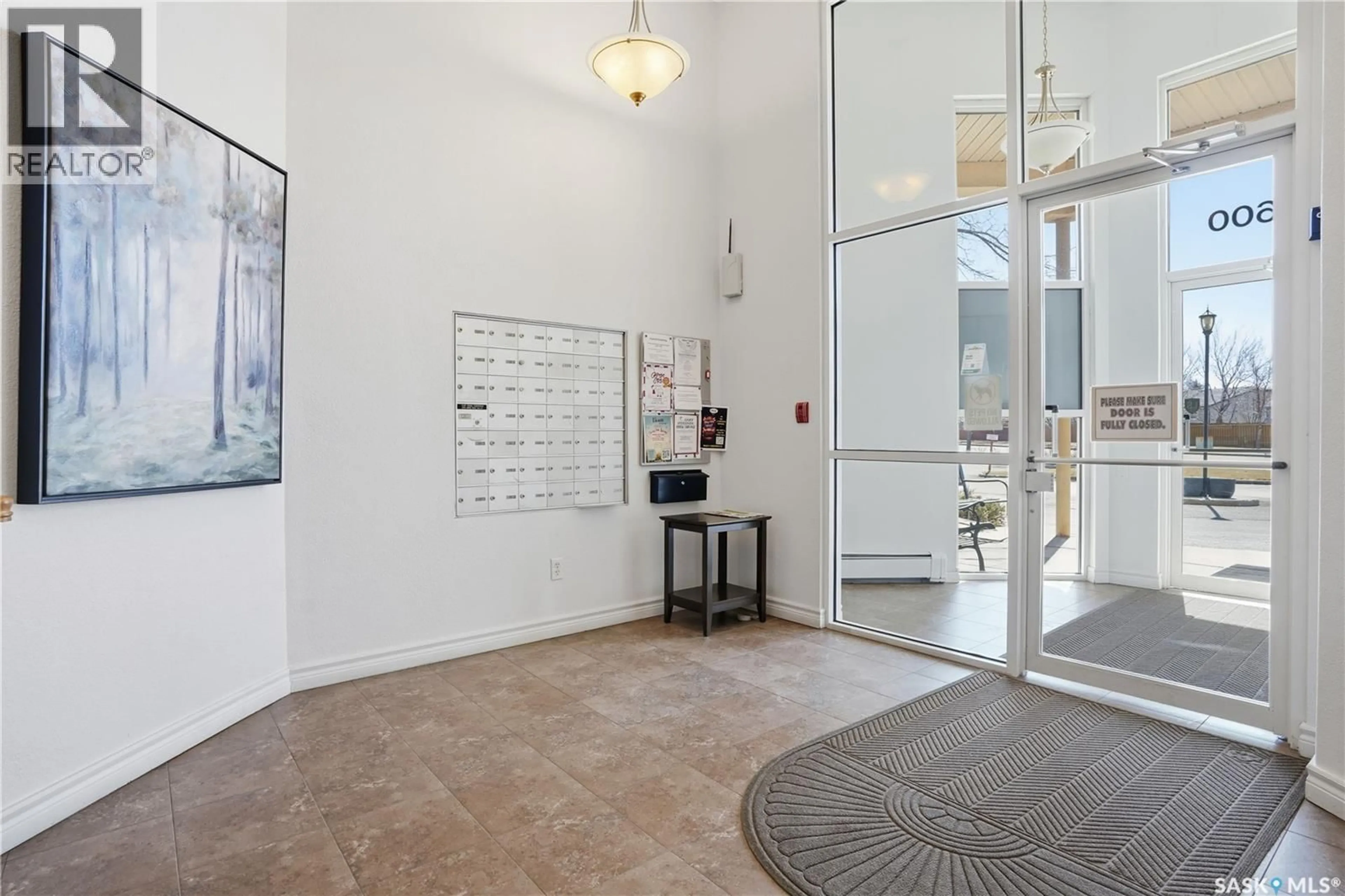 Indoor foyer for 106 - 2600 ARENS ROAD, Regina Saskatchewan S4V3A7