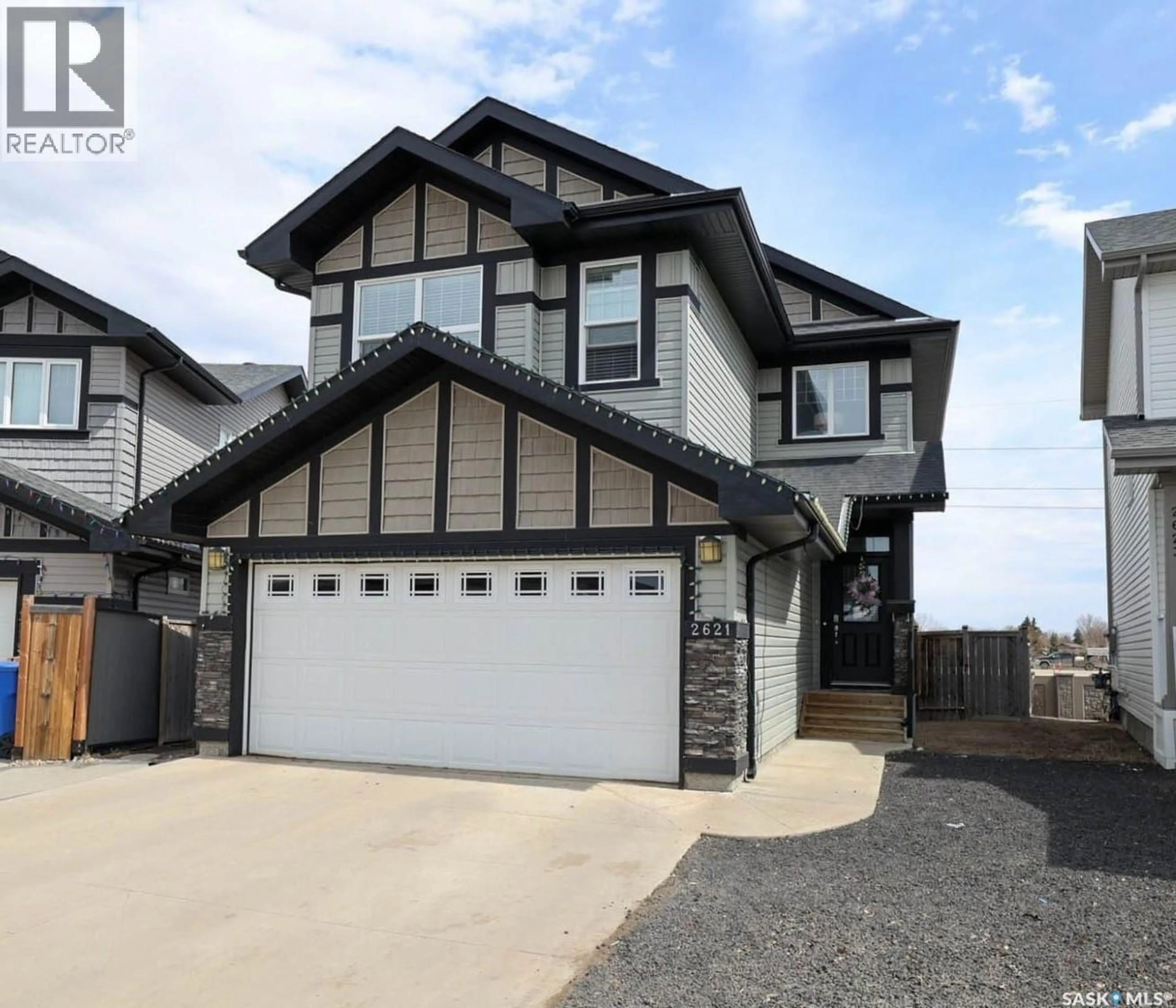 Home with vinyl exterior material, street for 2621 MAKOWSKY CRESCENT, Regina Saskatchewan S4X0M8