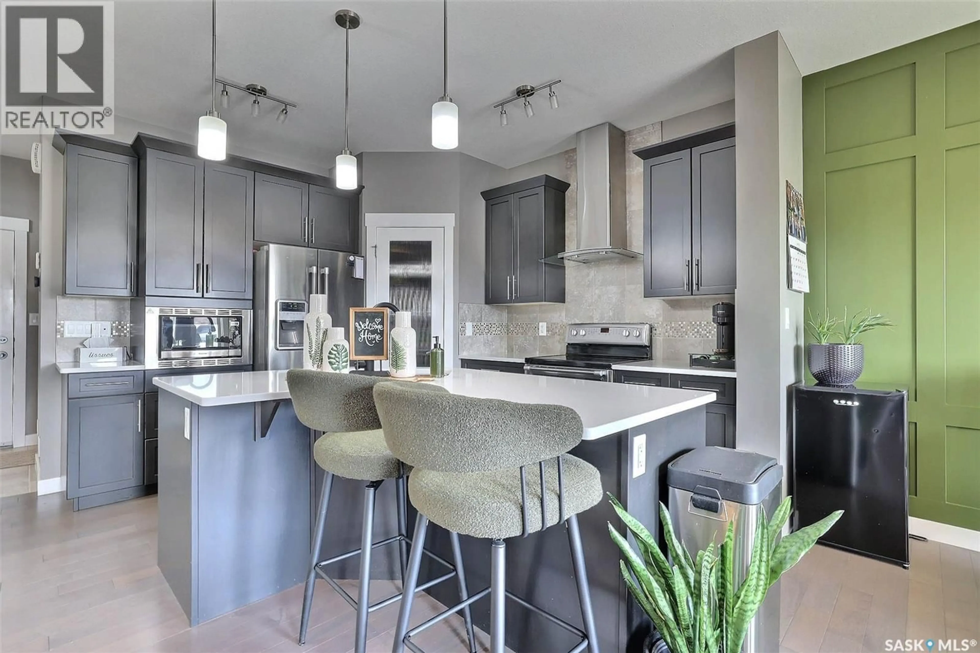 Contemporary kitchen, unknown for 2621 MAKOWSKY CRESCENT, Regina Saskatchewan S4X0M8