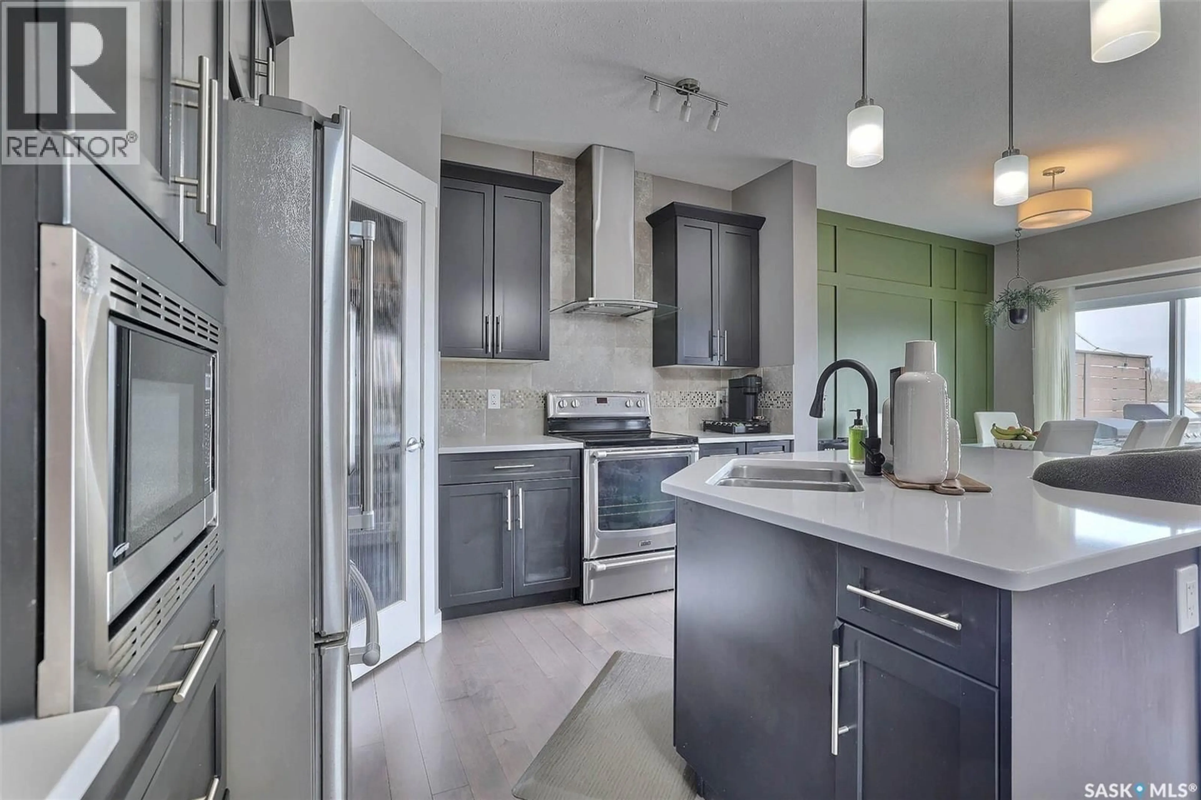 Open concept kitchen, unknown for 2621 MAKOWSKY CRESCENT, Regina Saskatchewan S4X0M8